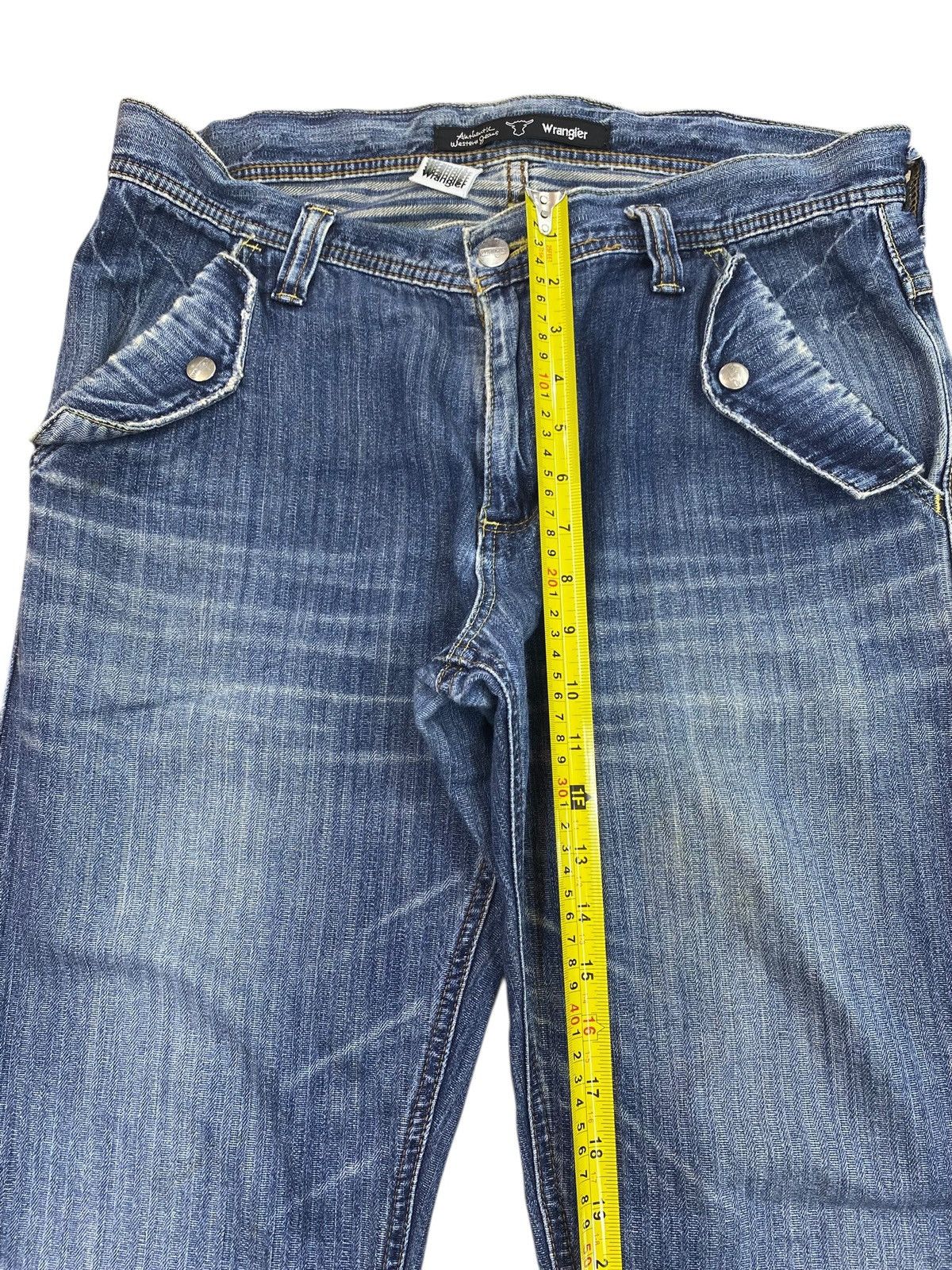 Wrangler Wrangler Brand Whiskers Blue Wash Style Bootcut Jeans Size US 32 / EU 48 - 10 Thumbnail