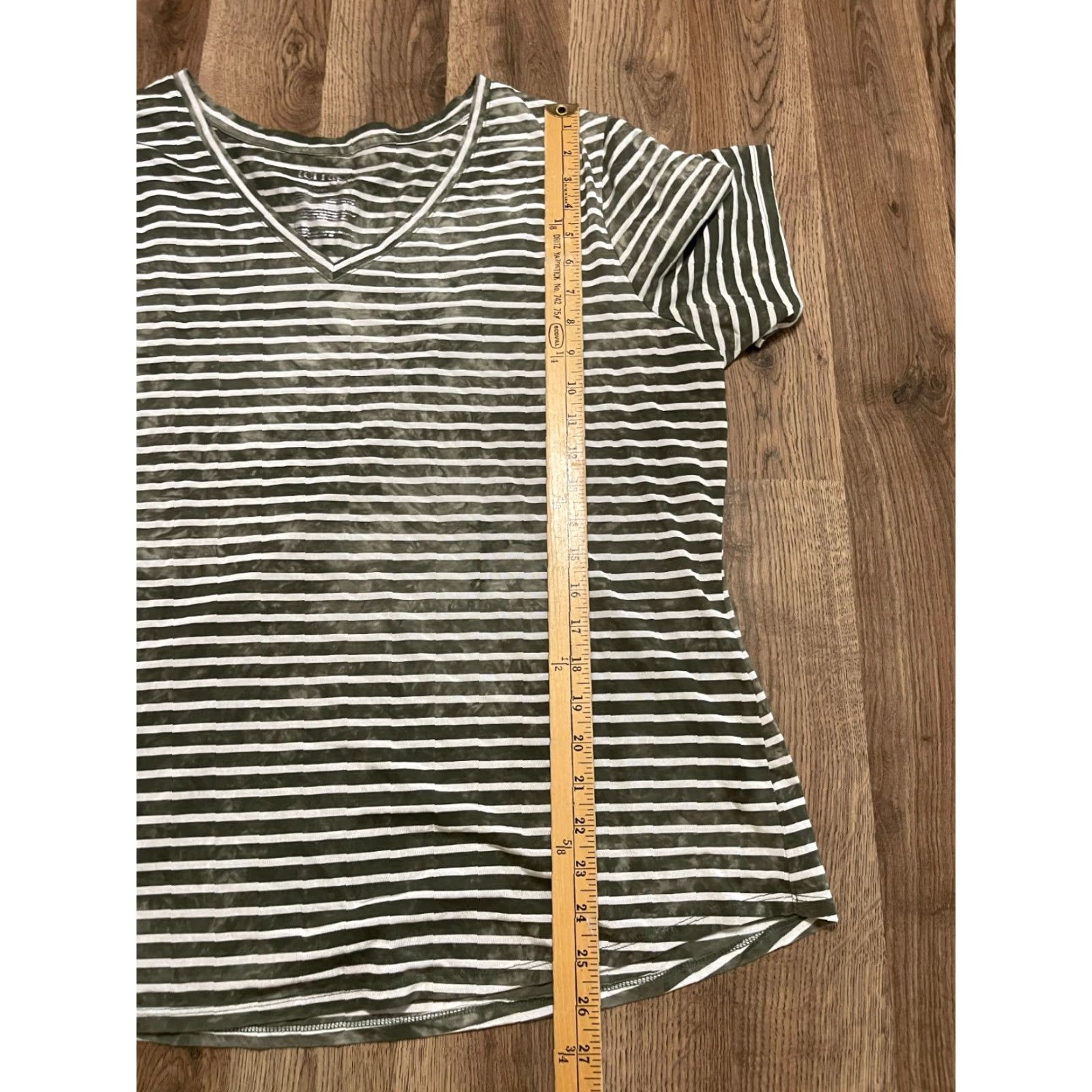 Vintage Terra & Sky Shirt Women's Plus Size 2X Green White Striped V-neck Short Sleeve Pullover Casual Modern Basic T-Shirt Womens Size XXL / US 16-18 / IT 52-54 - 7 Thumbnail