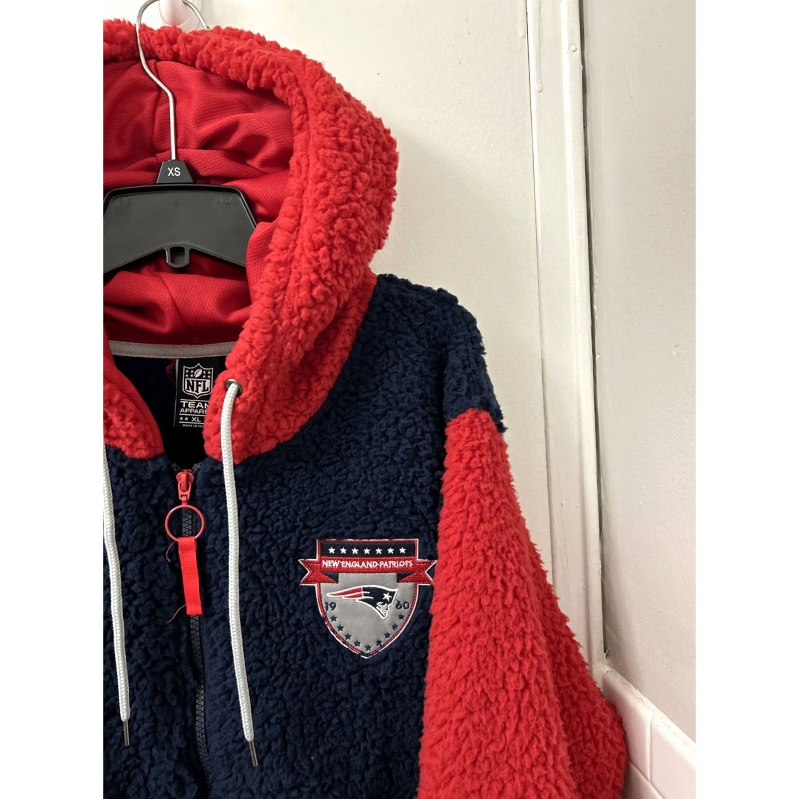 NFL NFL Team Apparel Hoodie Mens XL Blue Red Patriots Fleece Full Zip JKT L/S Size US XL / EU 56 / 4 - 4 Thumbnail