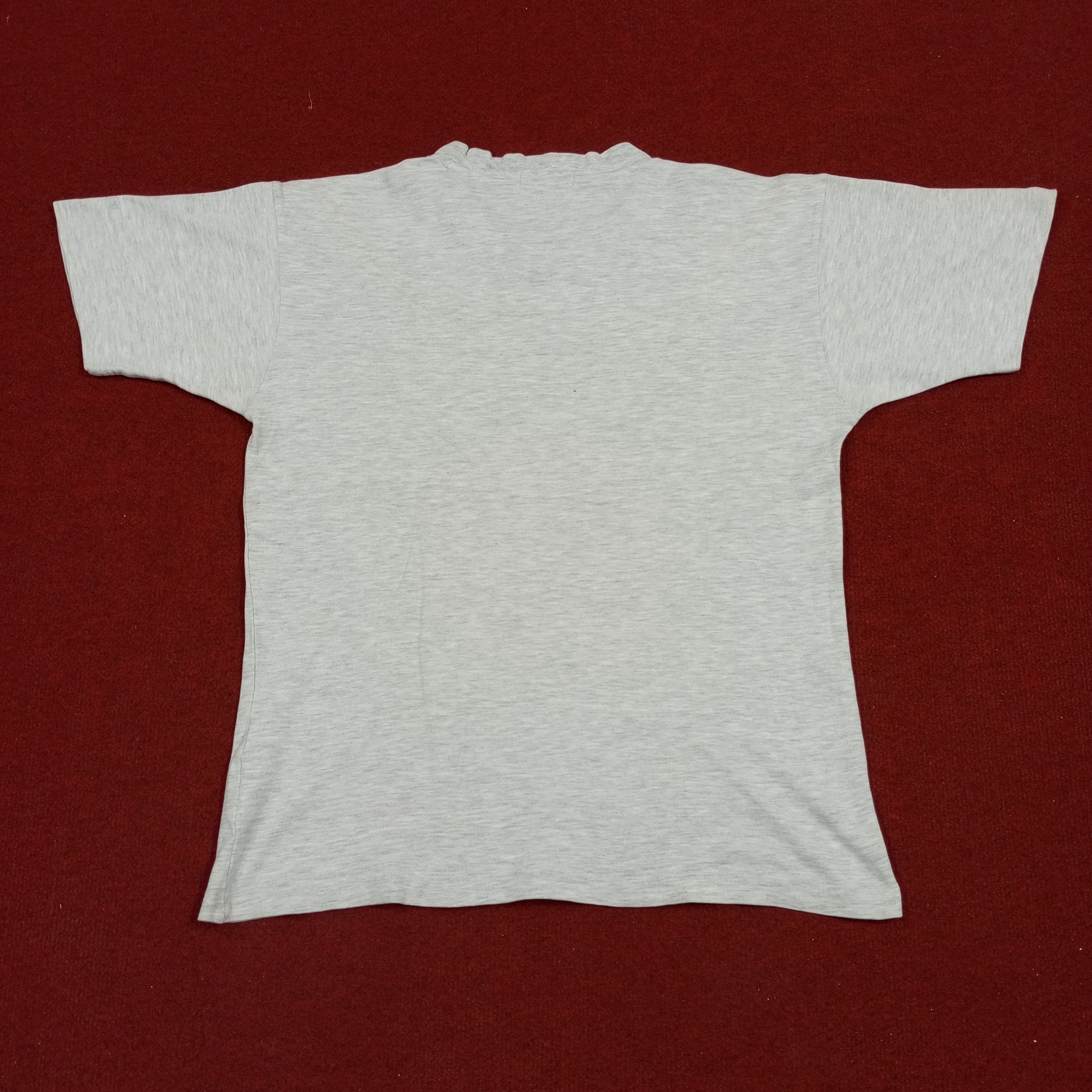 Vintage × Yves Saint Laurent Yves Saint Laurent Fashion Brand Pocket Design Tshirt Size US L / EU 52-54 / 3 - 5 Thumbnail