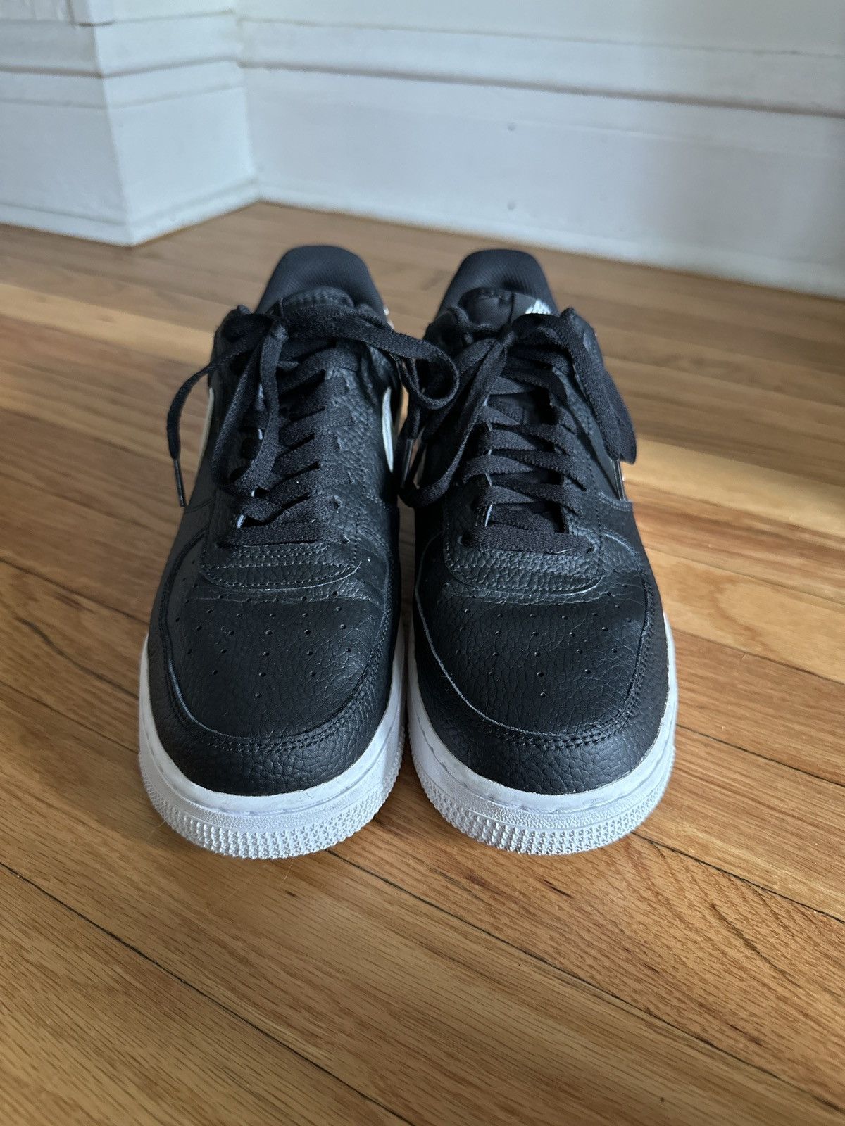 Nike Nike Air Force One Black with White Sole and Logo Size US 10 / EU 43 - 2 Thumbnail