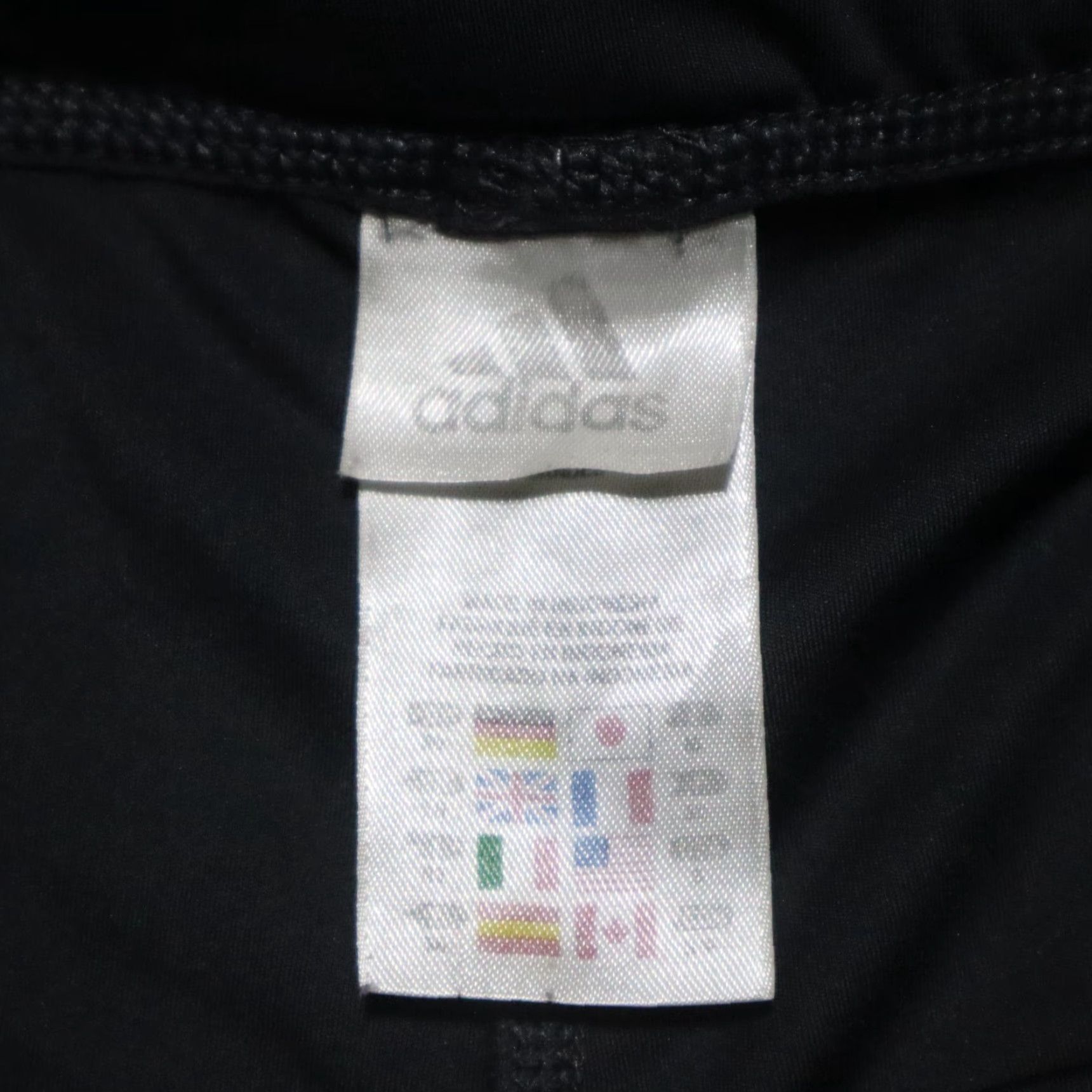 Adidas VINTAGE Adidas Knee Length Capri Shorts Black Stretchy Adult Women's Size S Small Size 28" / US 6 / IT 42 - 2 Thumbnail