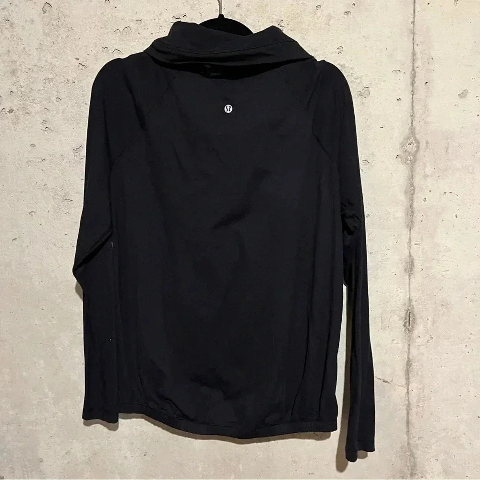 Lululemon Lululemon Healthy Heart Pullover in Black Size 6 Size M / US 6-8 / IT 42-44 - 4 Thumbnail