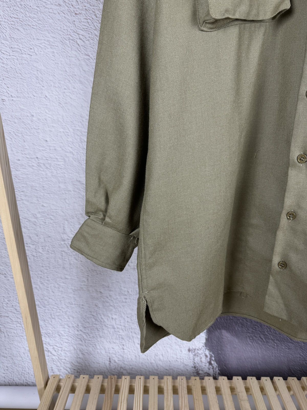 Vintage Vintage 70s Military Utility olive green long sleeve shirt Size US L / EU 52-54 / 3 - 5 Thumbnail