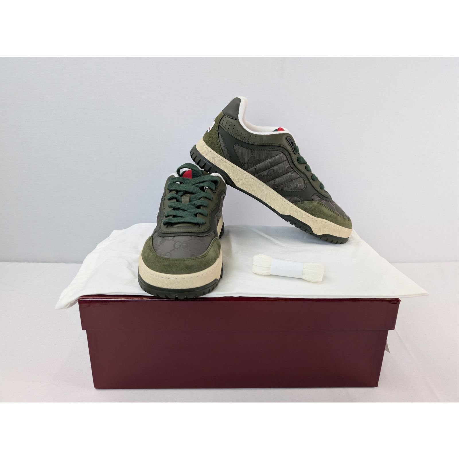 Gucci o1rshd1 GG Supreme fabric and suede Re-Web sneaker in green Size US 9 / EU 42 - 19 Thumbnail