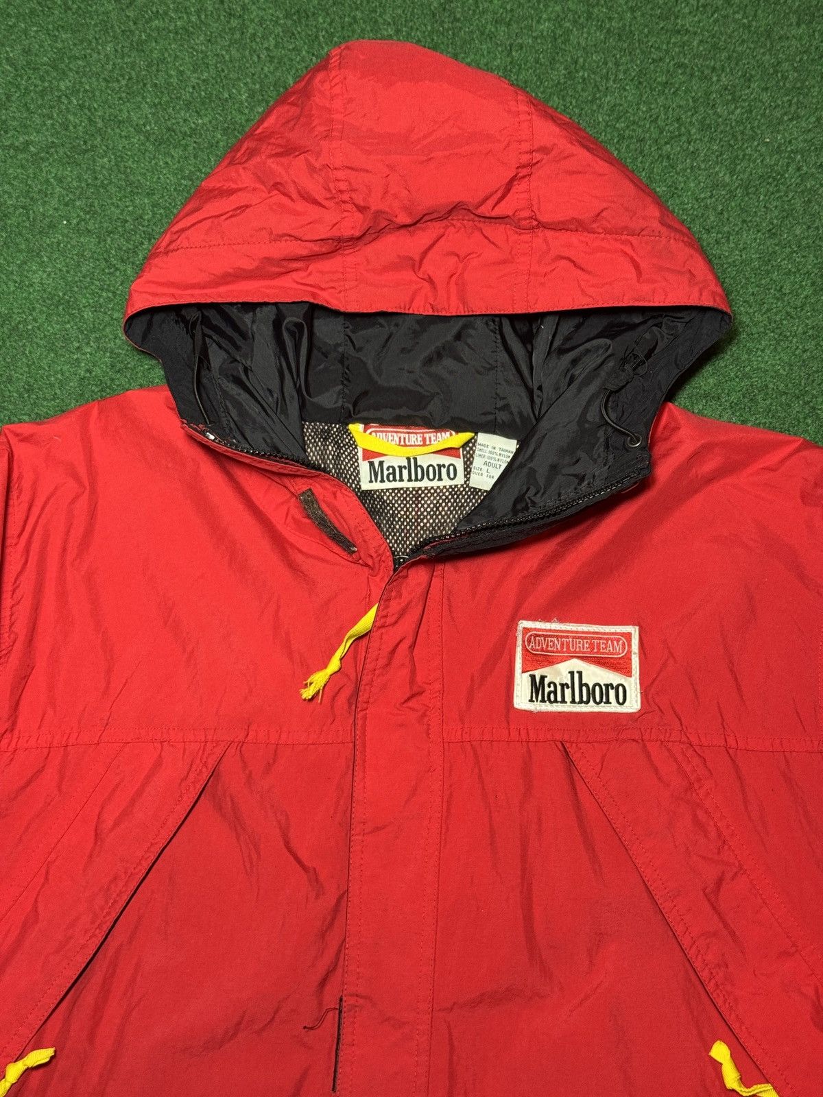 Marlboro Vintage Marlboro Adventure Team Outdoor Lrg Red 90s Jacket Size US L / EU 52-54 / 3 - 2 Thumbnail