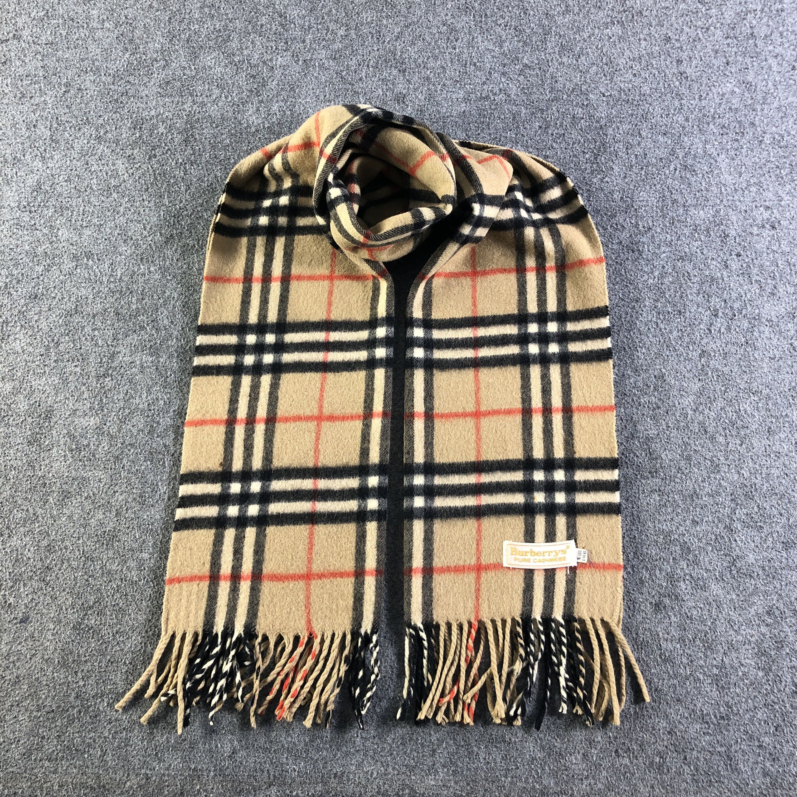 Burberry Burberrys Nova Check Cashmere Scarf Muffler V2694 Size ONE SIZE - 1 Thumbnail
