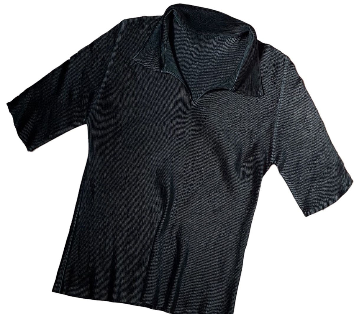 Pleats Please Issey Miyake *FINAL DROP* TAX FREE 🇺🇸 issey miyake pleats black polo Size S / US 4 / IT 40 - 2 Thumbnail