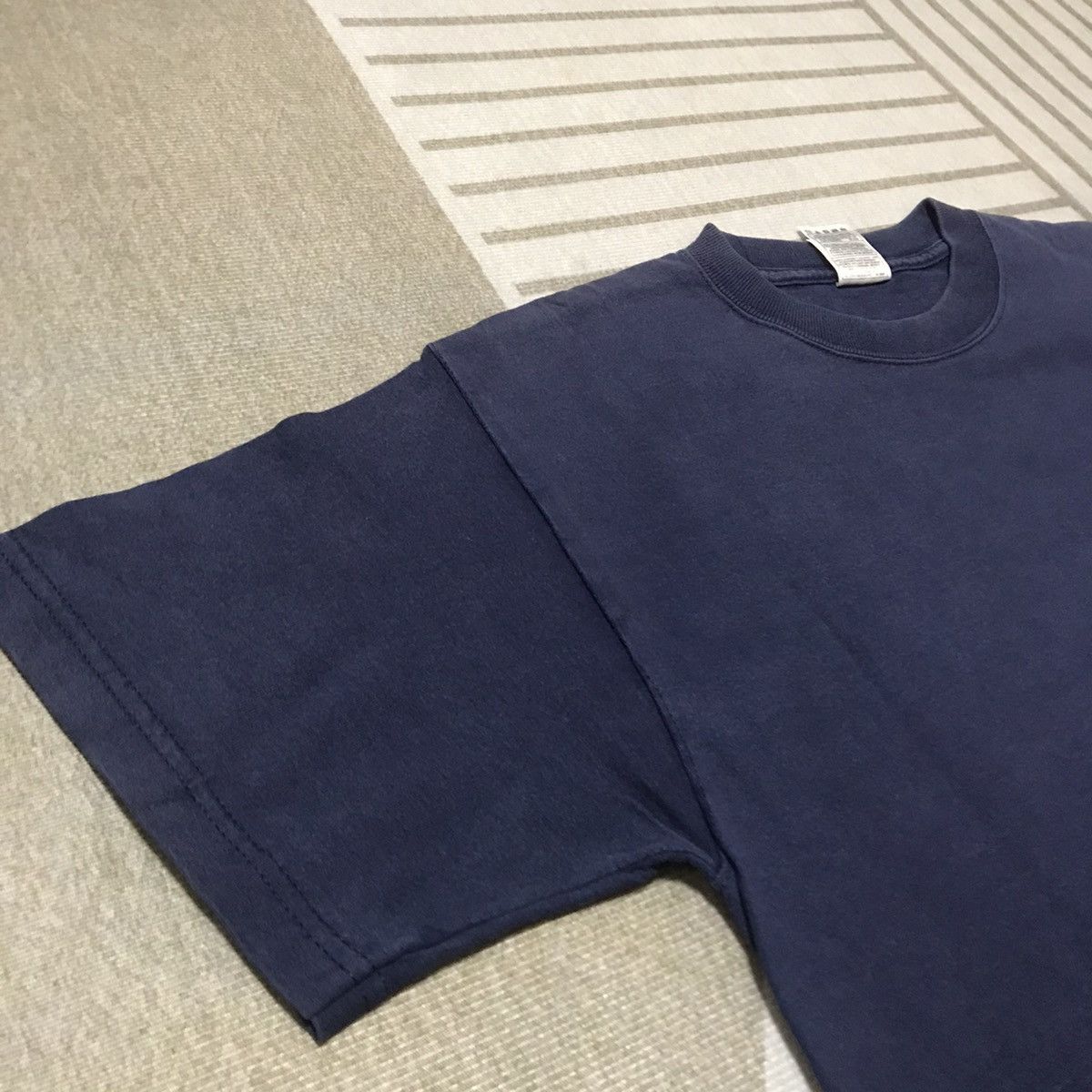 Disney × Vintage VINTAGE DISNEYLAND RESORT CHIPSMUNK 00s RARE TEE Size US M / EU 48-50 / 2 - 3 Thumbnail
