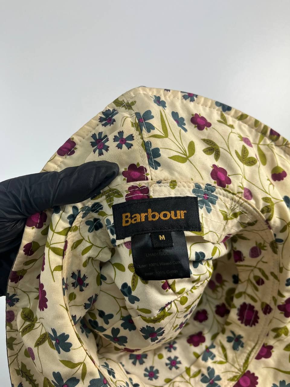 Barbour Barbour Reversible Bucket Hat Floral Waxed LHAD1700 Size M Size ONE SIZE - 3 Thumbnail