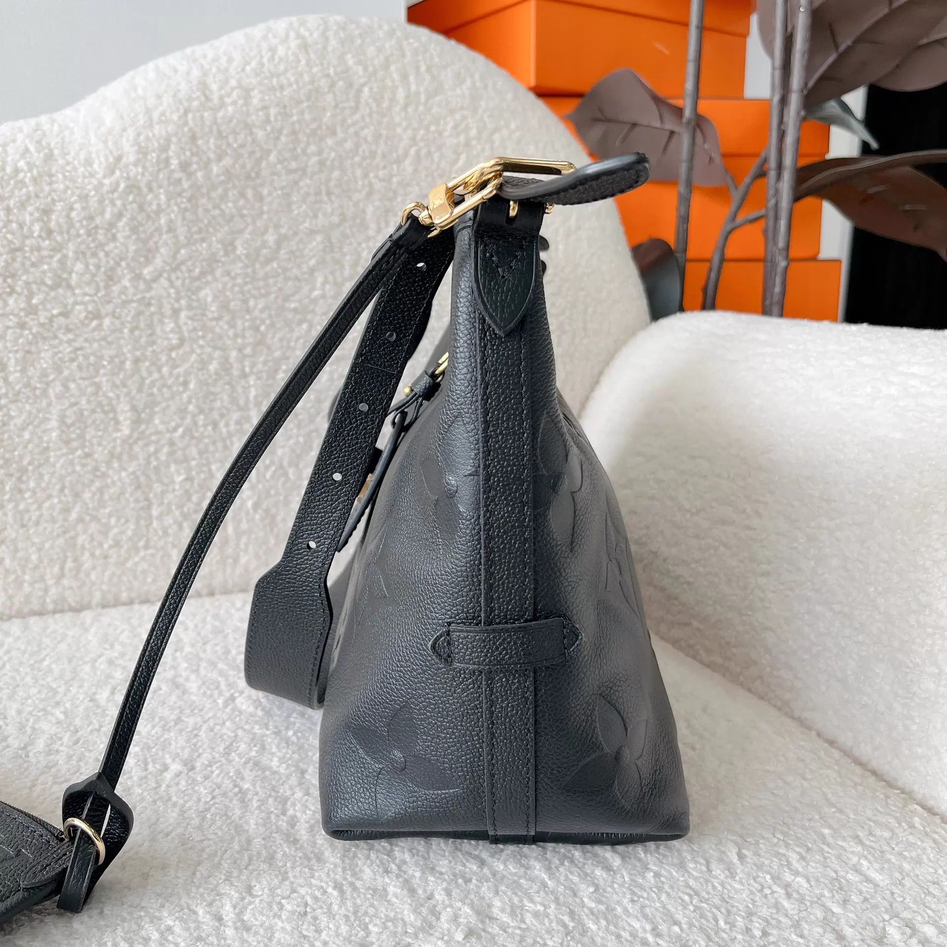 Louis Vuitton LV Carryall Small Embossed Monogram Calfskin Shoulder Bag Size ONE SIZE - 5 Thumbnail