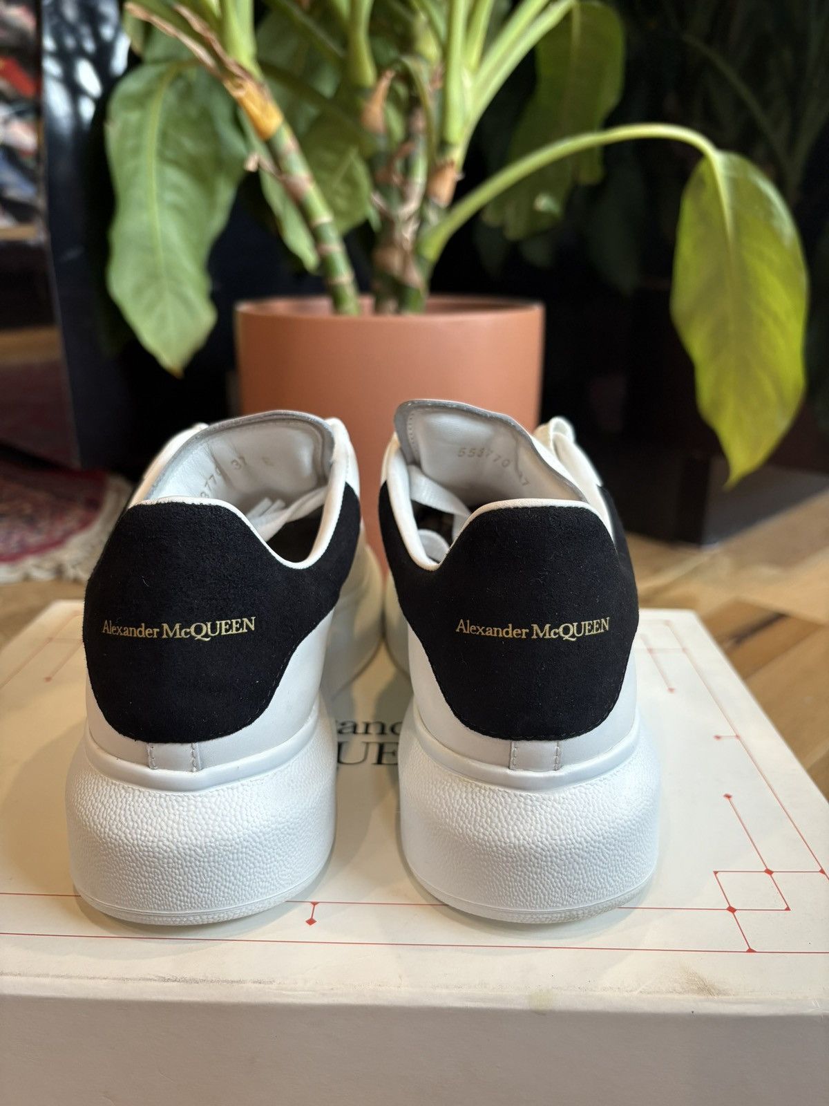 Alexander McQueen Alexander McQueen Sneakers White/Black Clean OG Size 37 Size US 7 / IT 37 - 3 Thumbnail