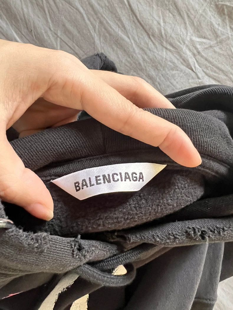 Balenciaga black oversized hoodie with I heart U graphic Size US M / EU 48-50 / 2 - 4 Thumbnail