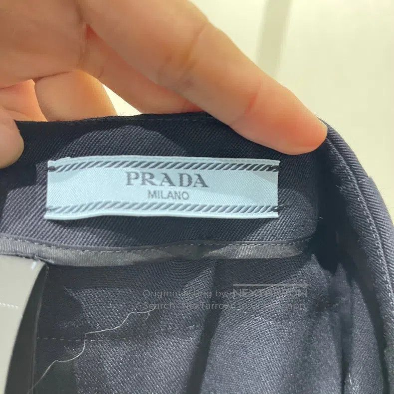 Prada Prada Belt classic triangle pleated skirt Size 25" / US 0 / IT 36 - 3 Thumbnail