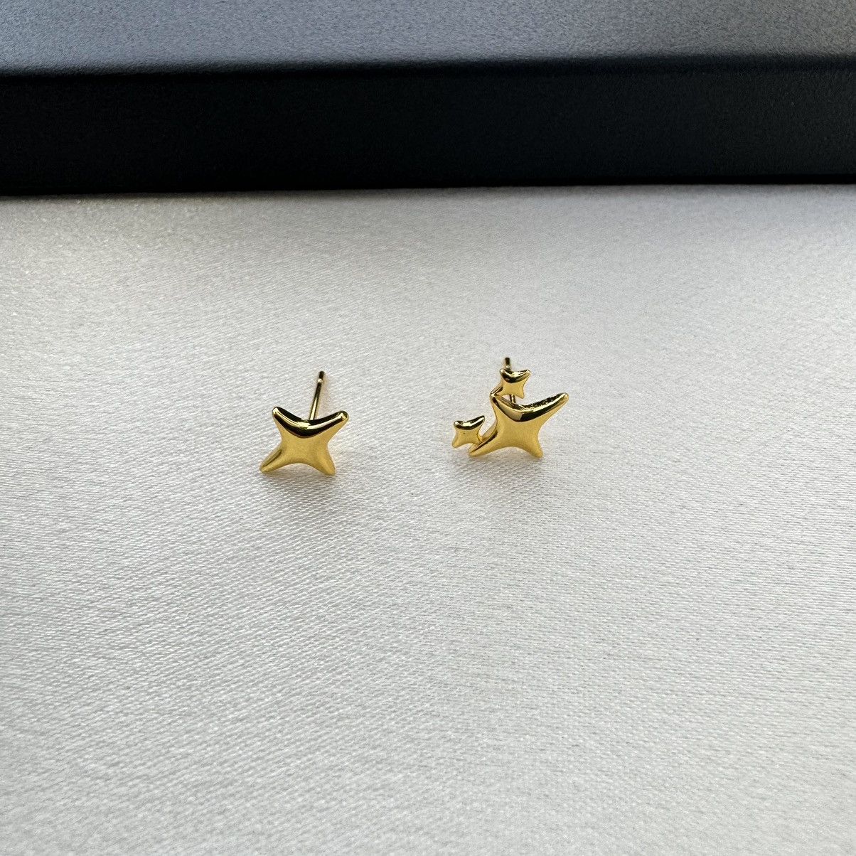 Other Asymmetry Tiny Four-Pointed Star Stud Earrings for Women Men Size ONE SIZE - 2 Thumbnail