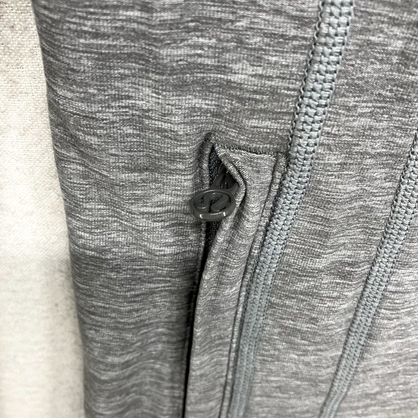 Lululemon Lululemon Women's Jacket 4 Lightweight Full Zip Hoodie Yoga Casual Sport Gray Slim Fit Size S / US 4 / IT 40 - 7 Thumbnail
