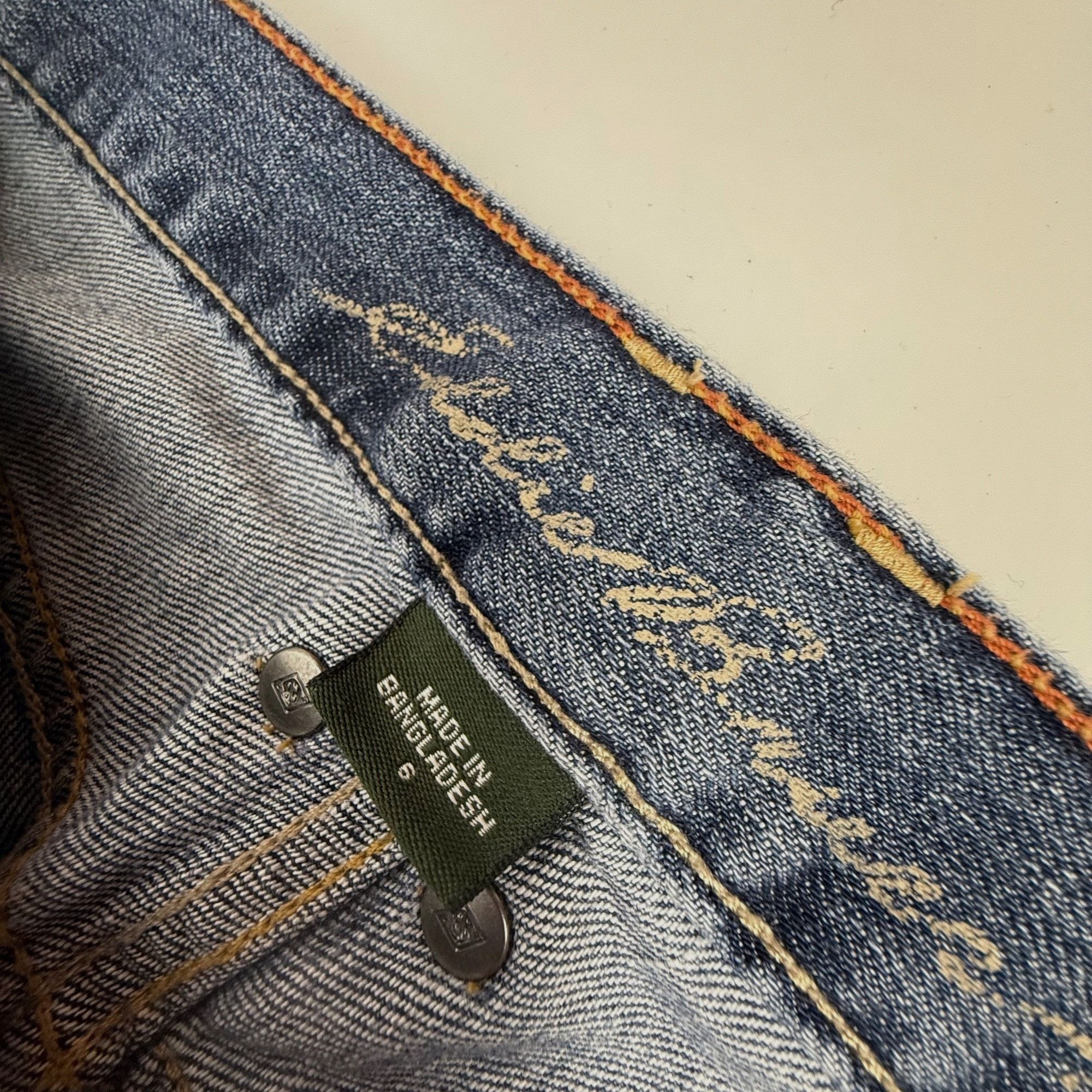 Eddie Bauer Eddie Bauer Women's Boyfriend Fit Relaxed-Leg Medium-Wash Je Size 28" / US 6 / IT 42 - 2 Thumbnail