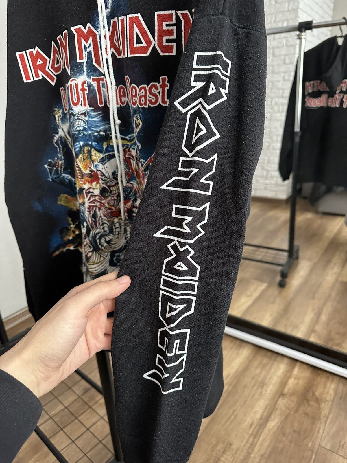 Iron Maiden 1999 Iron Maiden Best Of The Beast Vintage Hoodie Pullover Size US L / EU 52-54 / 3 - 12 Thumbnail
