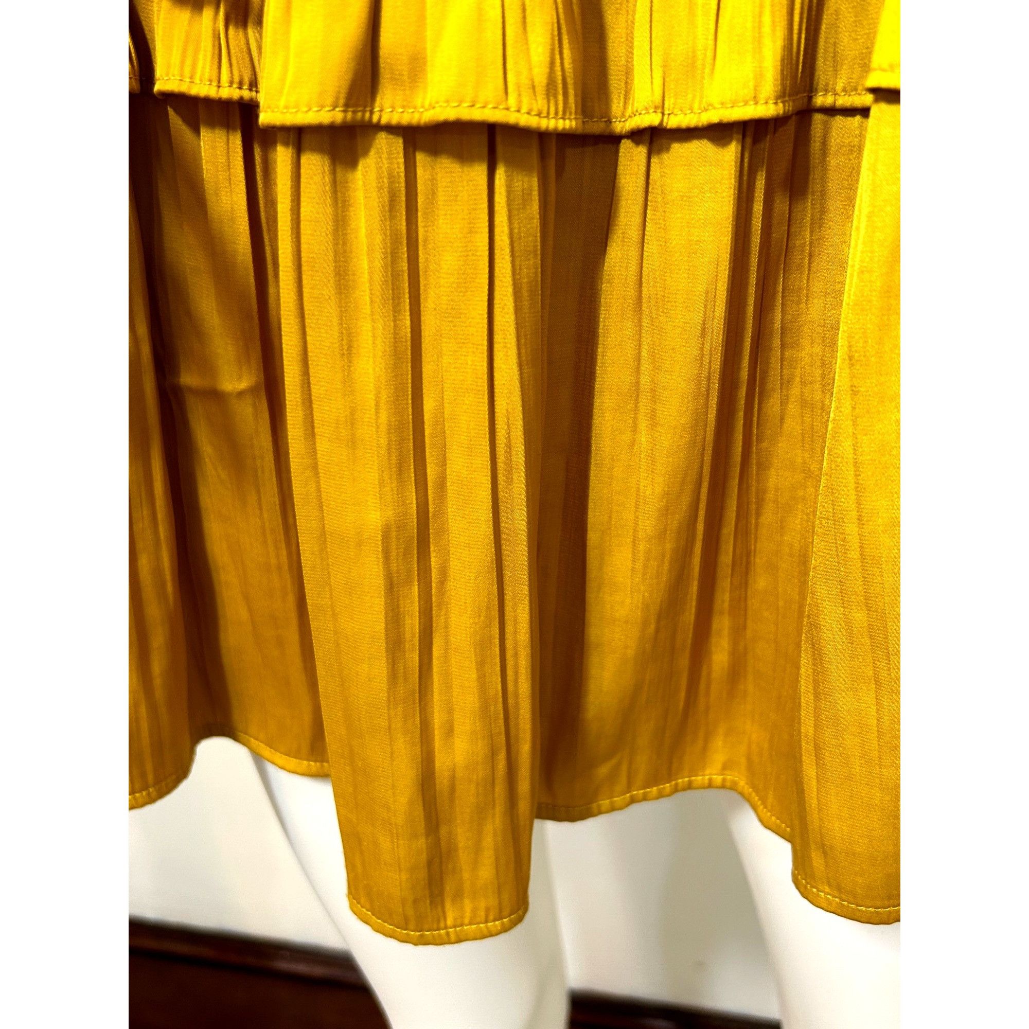 Anthropologie Anthropologie Top M Honey Yellow Tiered Sleeveless Ruffles B Size M / US 6-8 / IT 42-44 - 13 Thumbnail