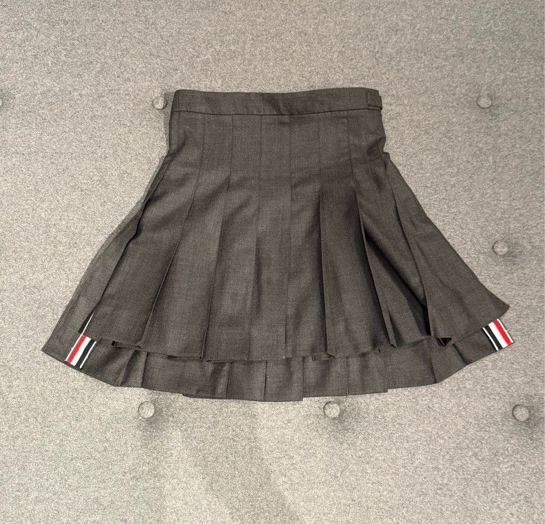 Thom Browne Thom Browne Classic pleated skirt 2505-Nextarrow Size 30" / US 8 / IT 44 - 3 Thumbnail
