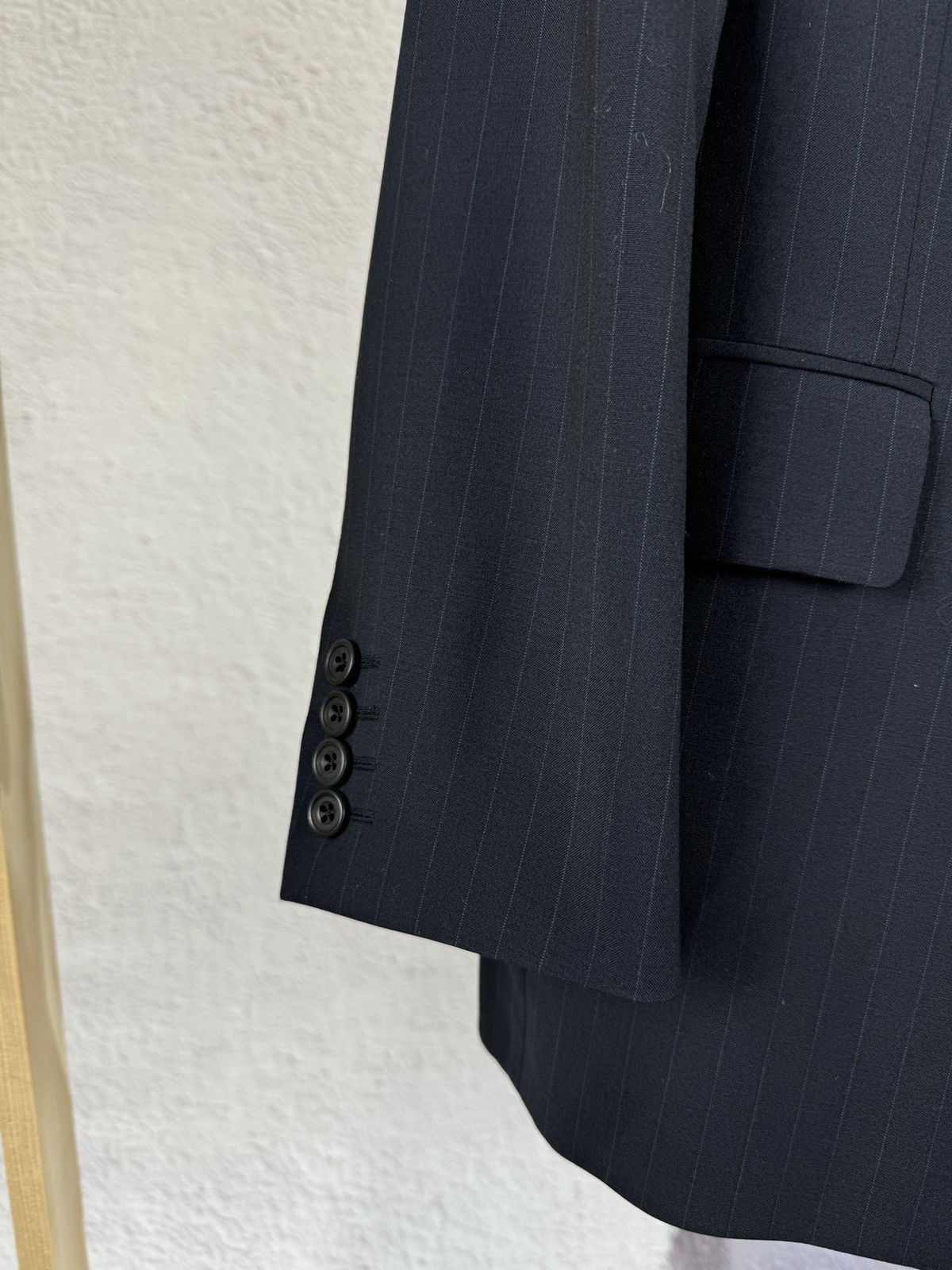 Gieves & Hawkes Gieves & Hawkes Saville Row navy striped wool suit 2 button Size 46R - 8 Thumbnail