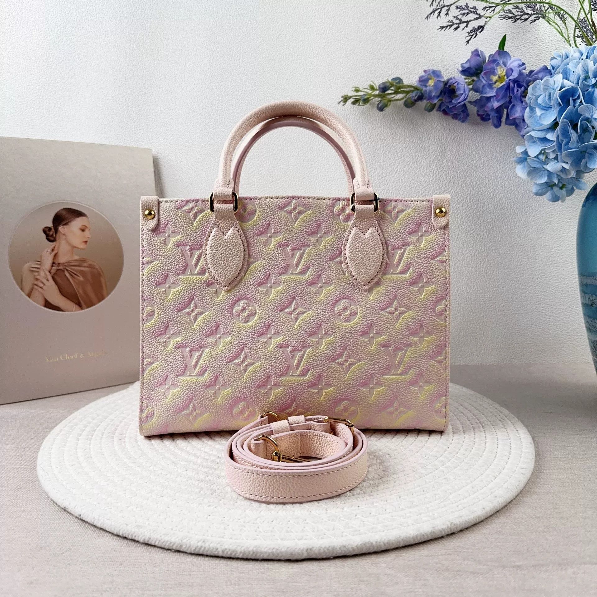 Louis Vuitton Pre-loved Bag Very good condition Size ONE SIZE - 1 Thumbnail