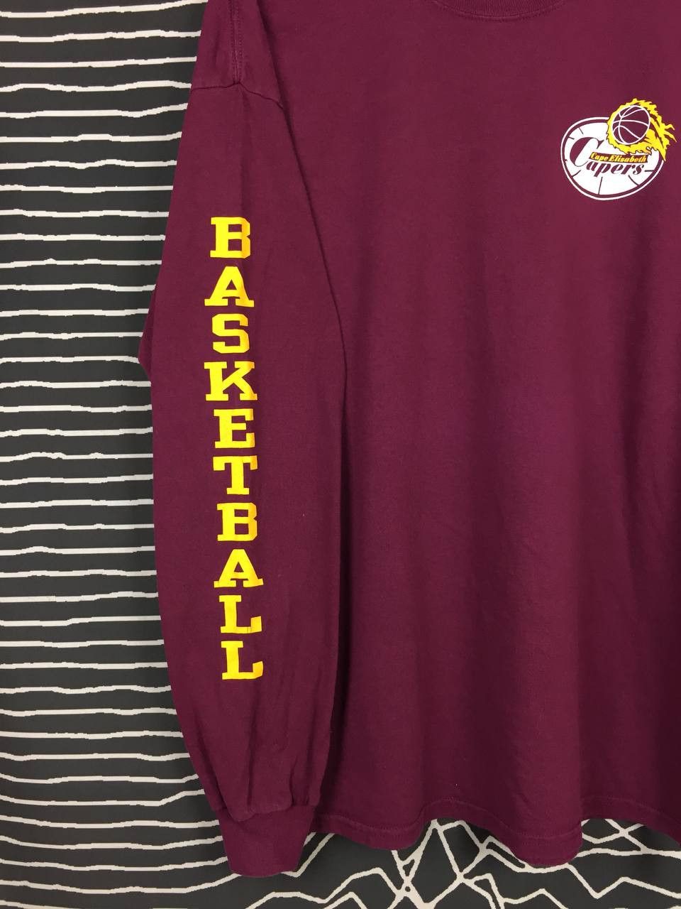 Vintage Cape Elizabeth Capers Basketball Team Longsleeve Tee Size US XL / EU 56 / 4 - 5 Thumbnail