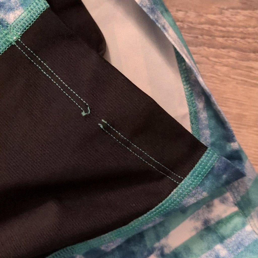 Lululemon Lululemon T.H.E. Tidal Stripe Dual Lined Shorts Size Small Size US 26 / EU 42 - 12 Thumbnail