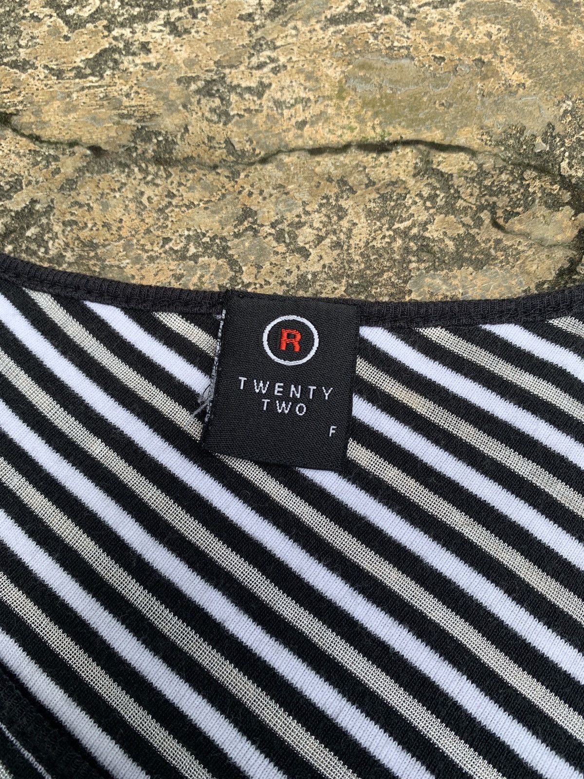 Japanese Brand y2k R Twenty Two Crossover 3D Striped Top Size S / US 4 / IT 40 - 5 Thumbnail