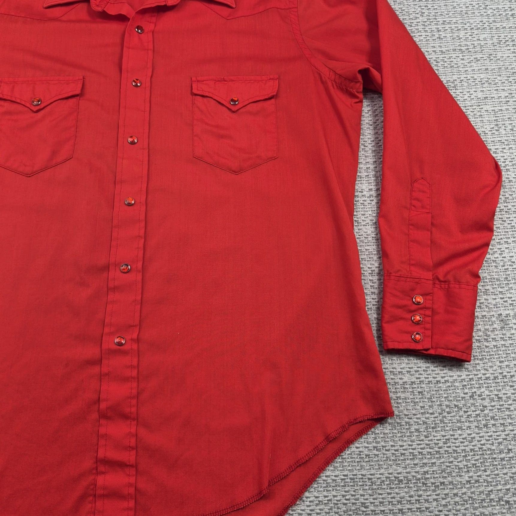 Wrangler VINTAGE Wrangler Shirt Mens XL Red Western Long Tails Button Front USA 70s Size US XL / EU 56 / 4 - 2 Thumbnail