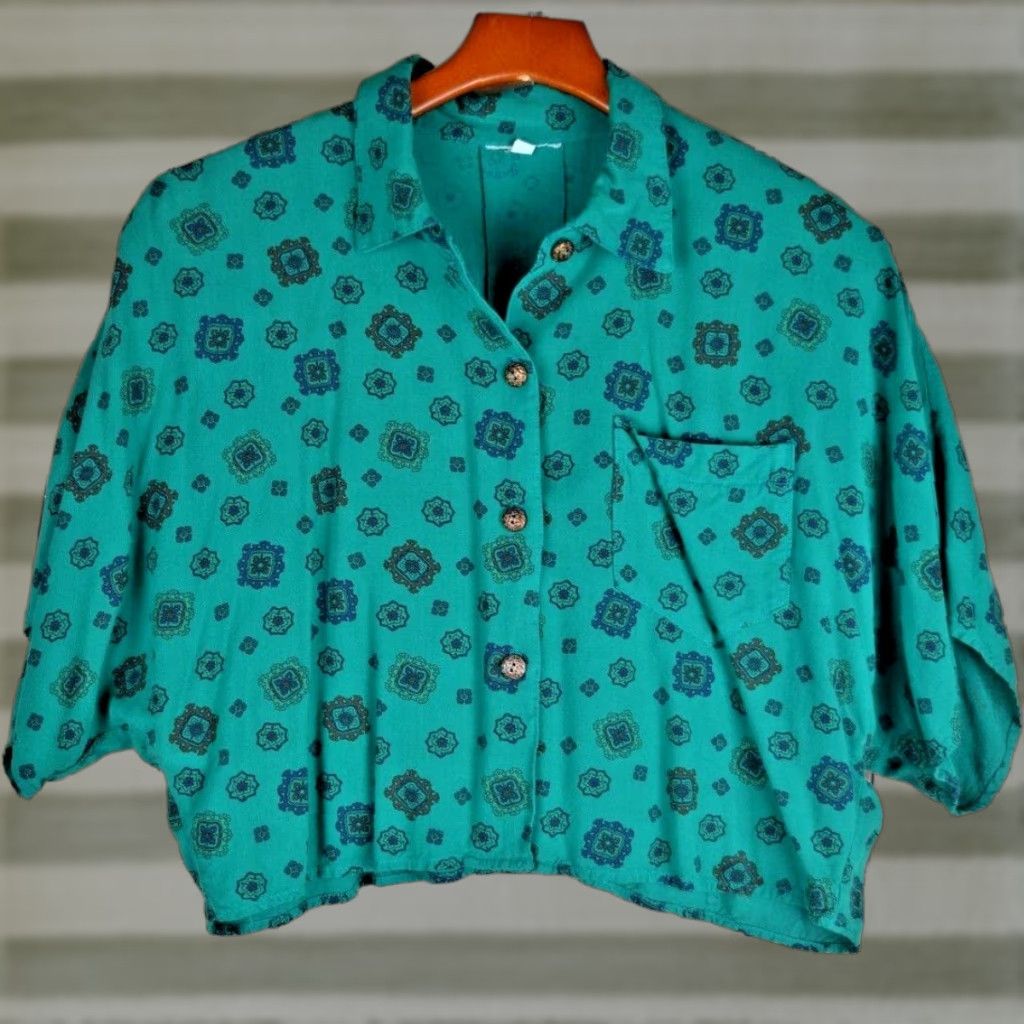 VINTAGE Shirt M/L 80s Emerald Blue Medallions Button Cropped Top Casual Glam Rock Mens