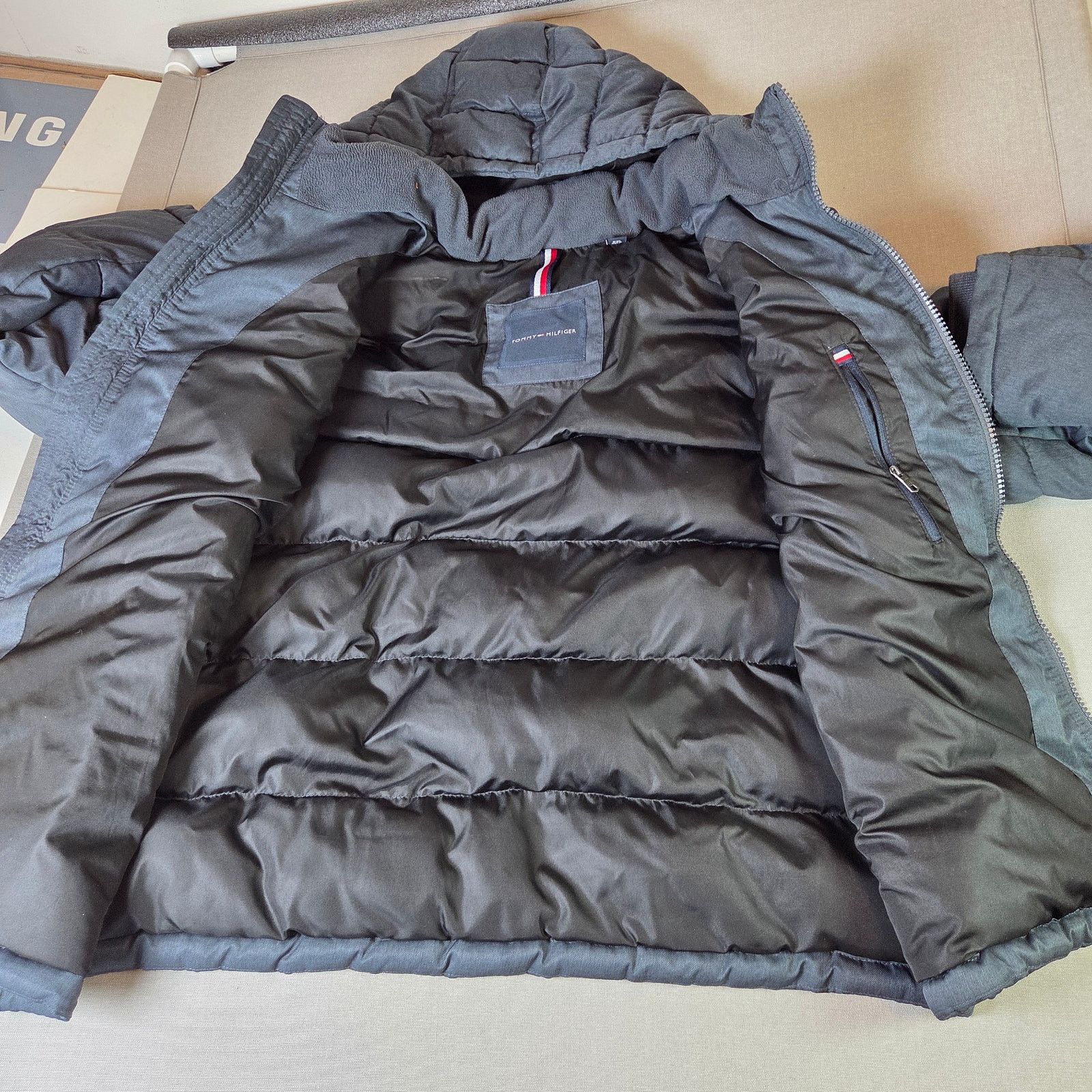 Tommy Hilfiger Tommy Hilfiger Hooded Puffer Jacket XXL Size US XXL / EU 58 / 5 - 3 Thumbnail