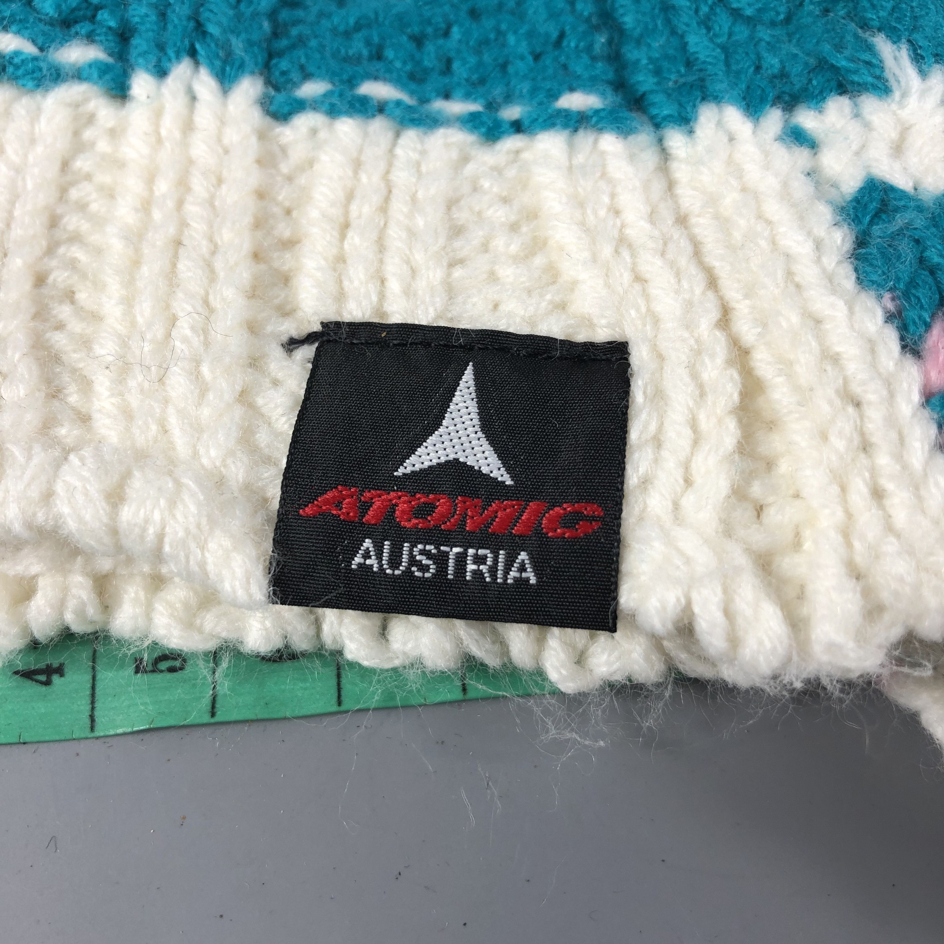 Atomic Atomic Knit Earflap Bobble Beanie Snowcap Snow Hat B789 Size ONE SIZE - 4 Thumbnail