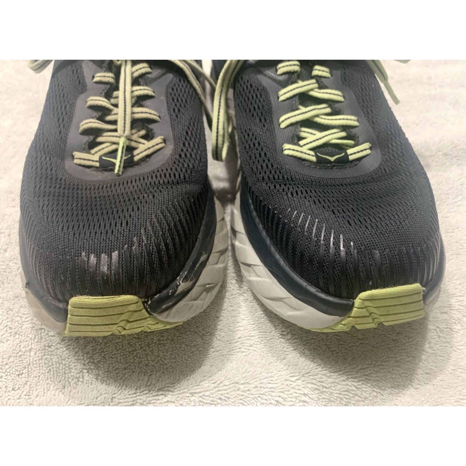Vintage Hoka One One Men's Bondi 7 Running Shoes, Athletic Sneaker, Size 10.5 US, Black/Green, Low Top, Walking & Jogging Size US 11 / EU 44 - 3 Thumbnail