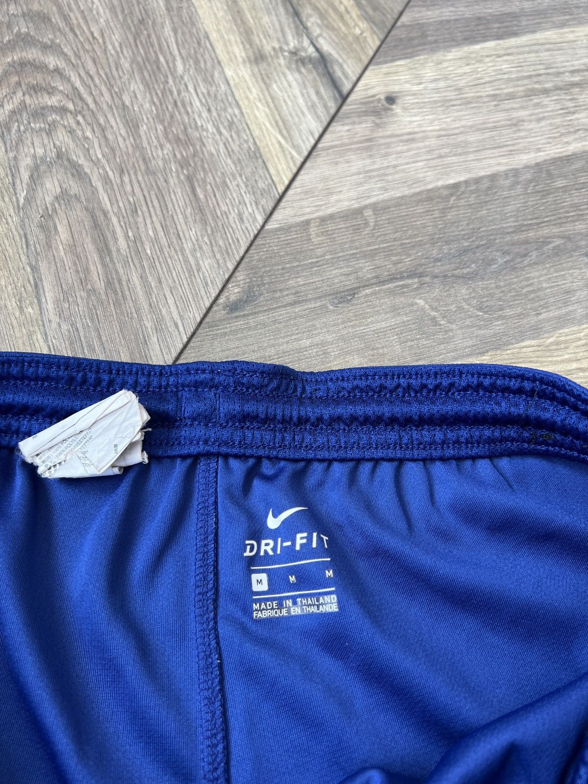 Nike Vintage Nike shorts Barcelona streetwear y2k style Size US 30 / EU 46 - 9 Thumbnail