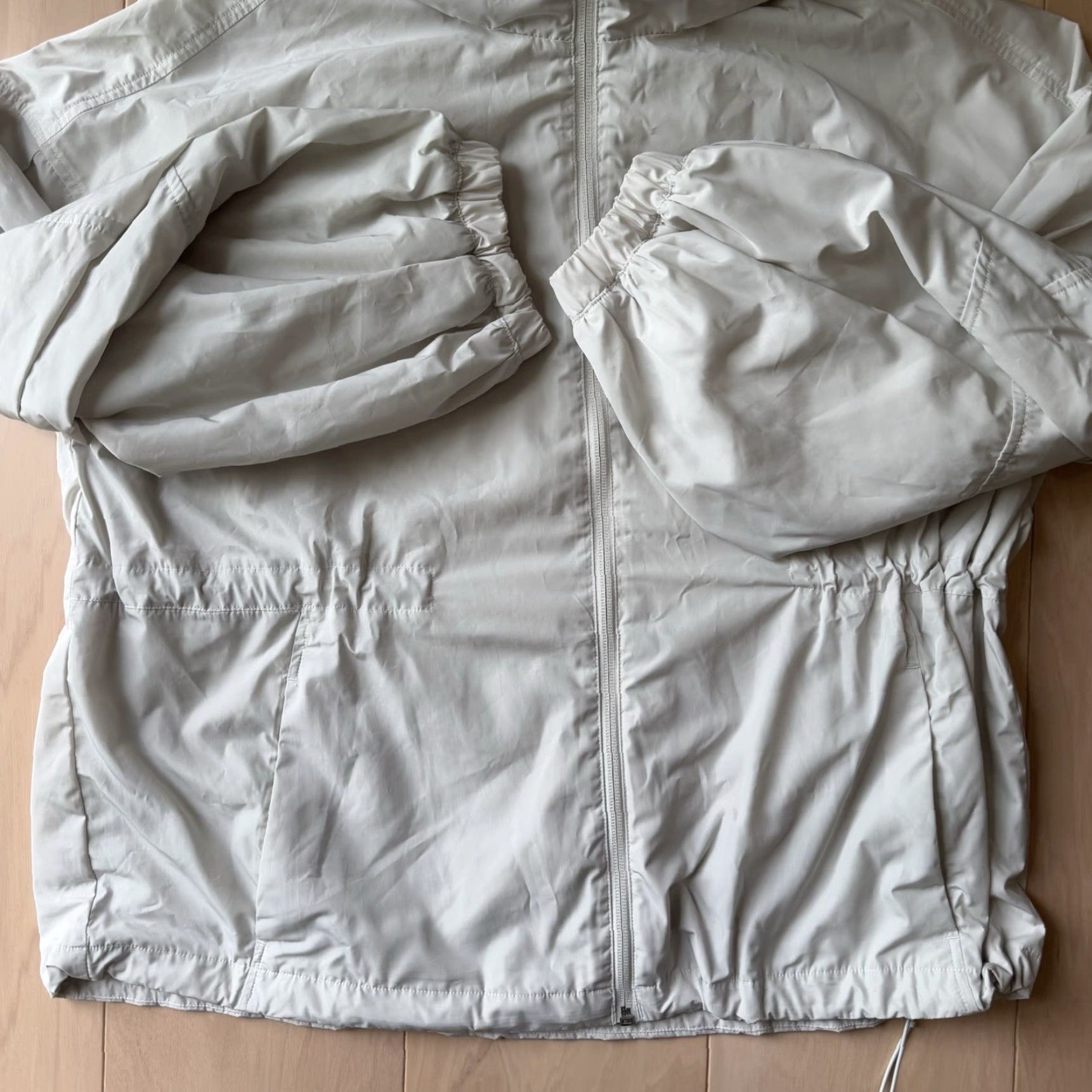 Lululemon Lightweight Jacket Women 10 Gray Full Zip Windbreaker Casual All Seasons Short Sleeve Long Sleeve Nylon Zip Logo