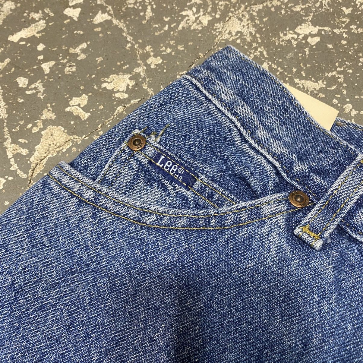 Lee × Vintage Vintage Lee Mid Wash Denim Jeans USA 90s NWT Size US 27 - 10 Thumbnail