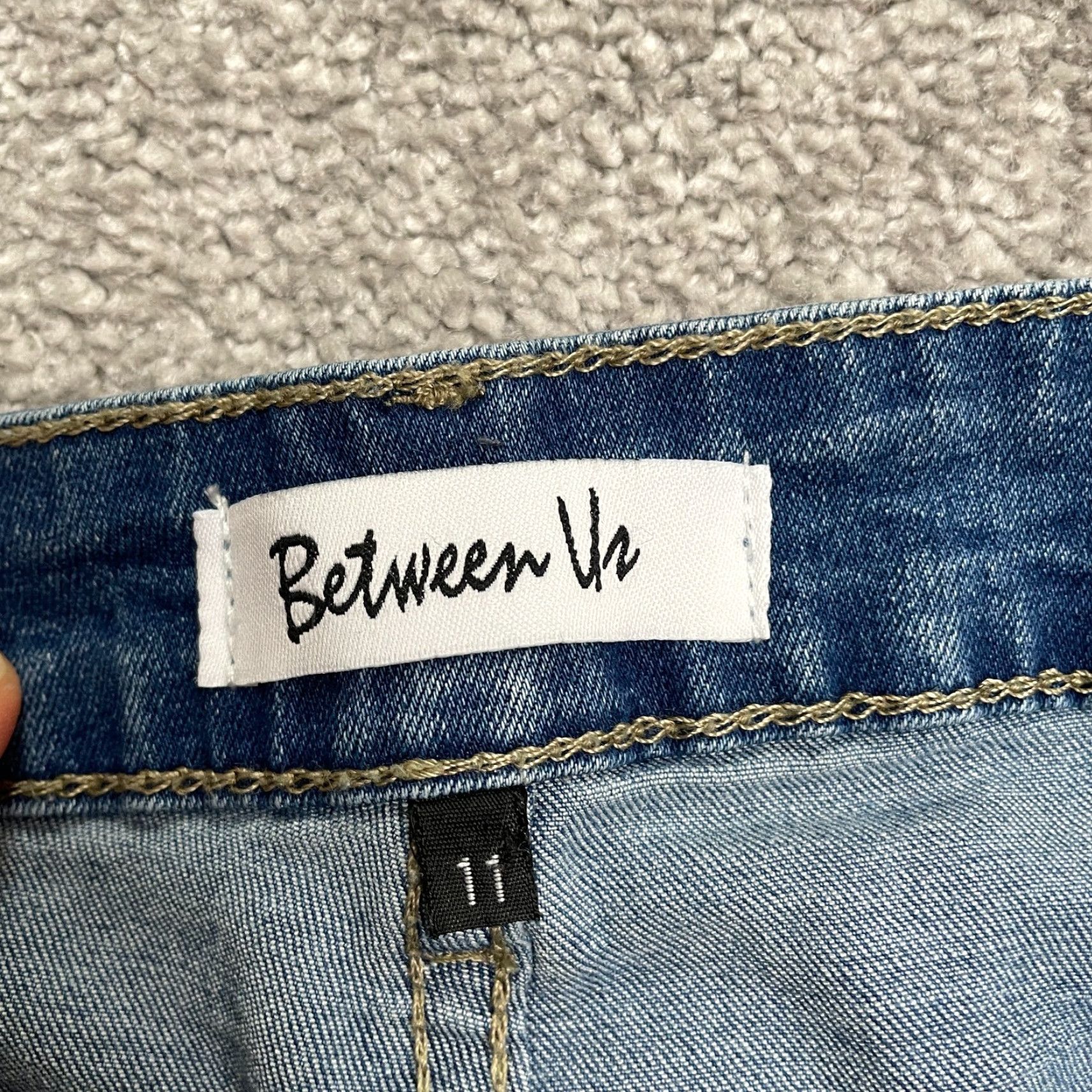 Denime Between Us Jeans Juniors 11 Blue Straight Stretch Denim 30x26 City Classic Designer 5-Pocket Mens Womens Girls? Size 32" / US 10 / IT 46 - 5 Thumbnail