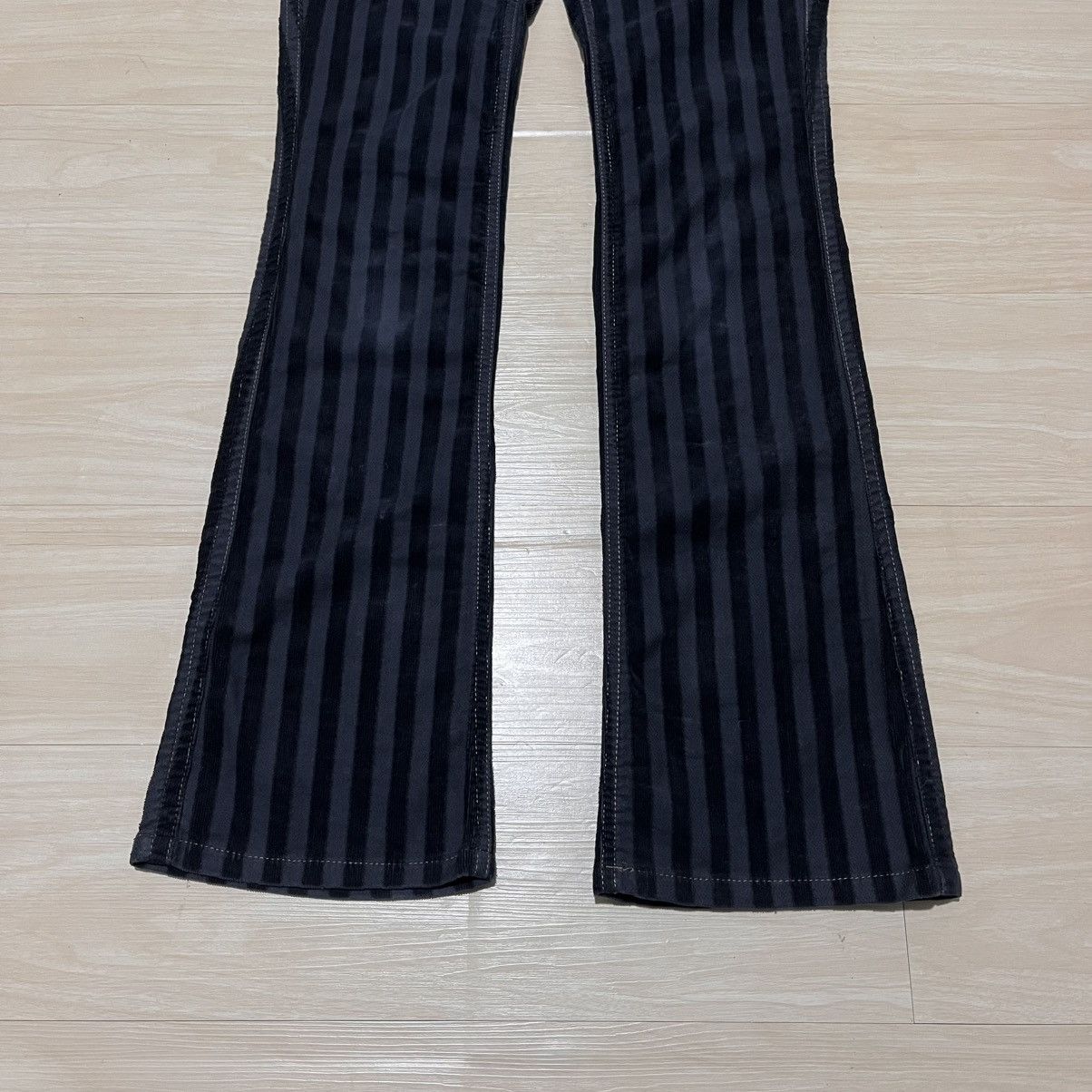 Japanese Brand 2000s Fatigue Flare Striped Corduroy Pants Camel Road Size US 28 / EU 44 - 3 Thumbnail