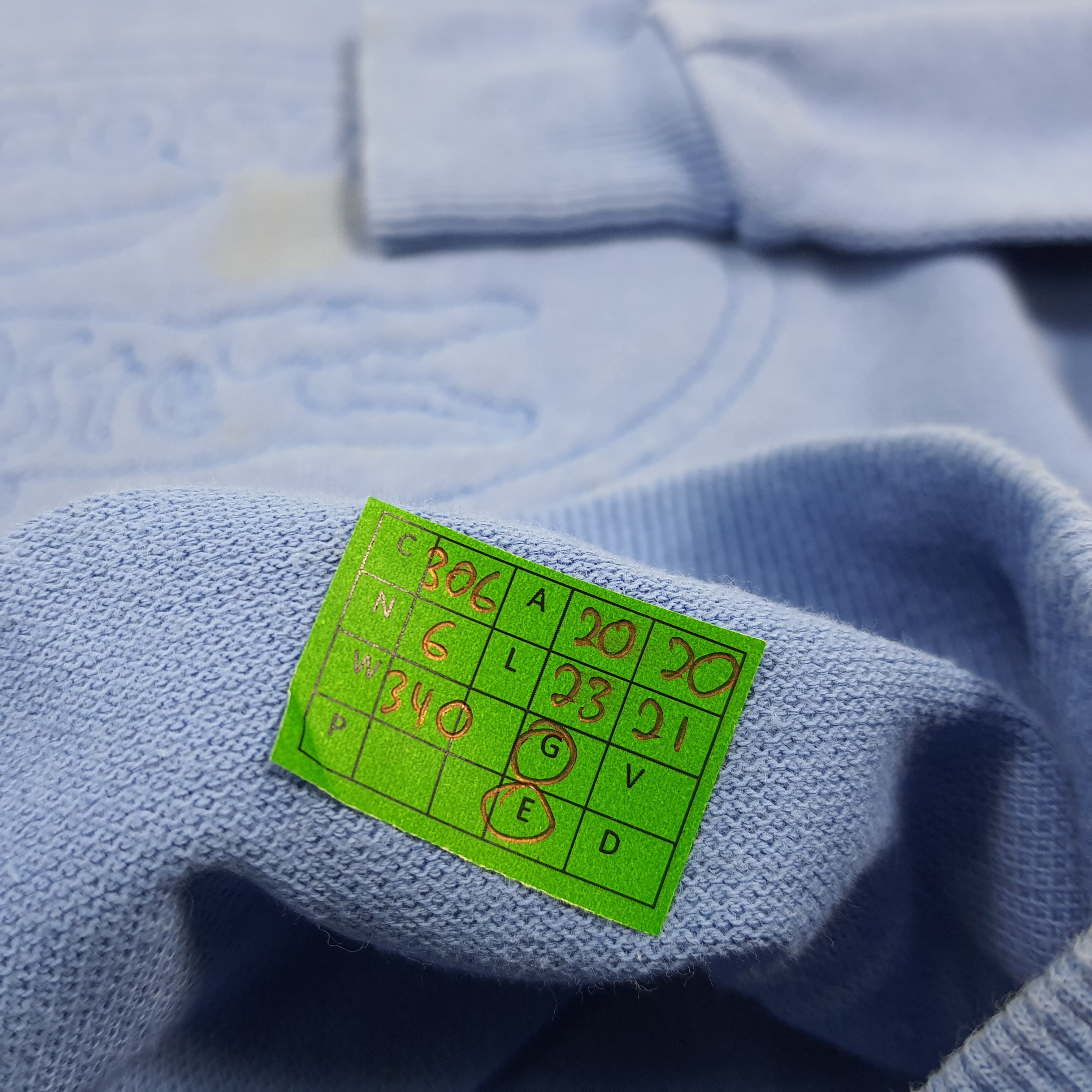 Lacoste Vintage Lacoste Big Logo Embossed Sweatshirt C306N6 Size US S / EU 44-46 / 1 - 8 Thumbnail