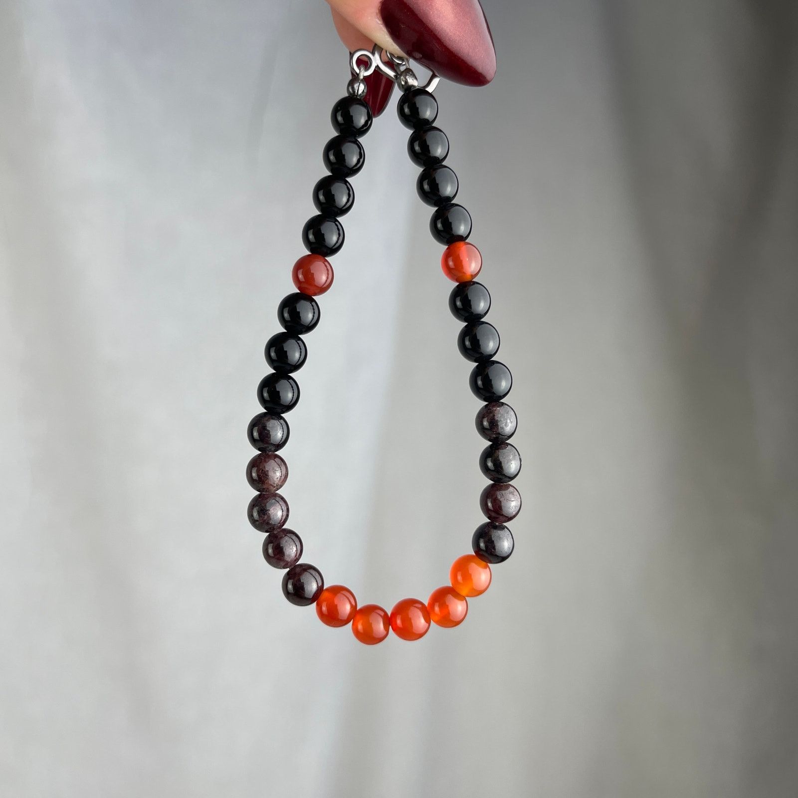 Handmade Carnelian Garnet Obsidian Crystal Gemstone Bead Bracelet Size ONE SIZE - 23 Thumbnail