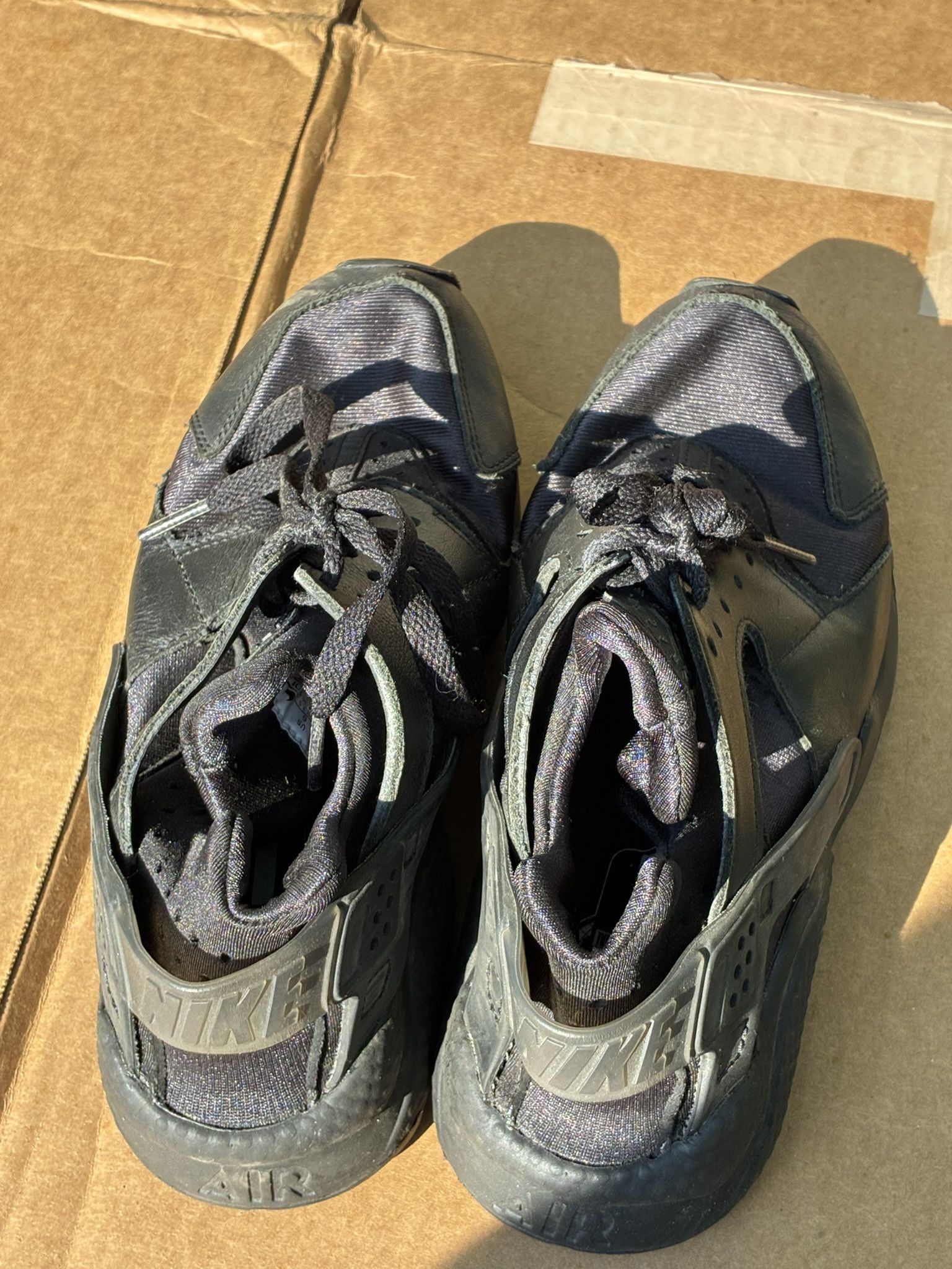Nike Nike Air Huarache Run Women's Running Shoes Triple Black Size US 6 / IT 36 - 4 Thumbnail