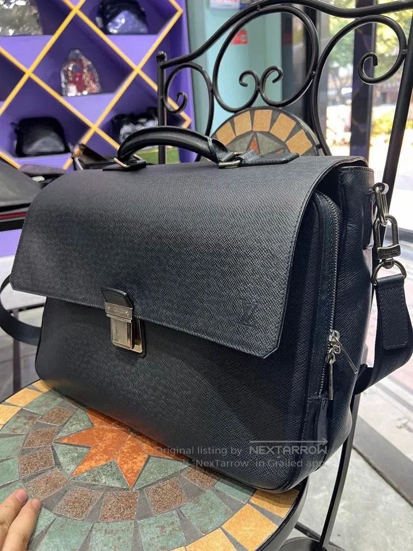 Louis Vuitton LV Full Leather Briefcase Crossbody Handbag. Size ONE SIZE - 2 Thumbnail