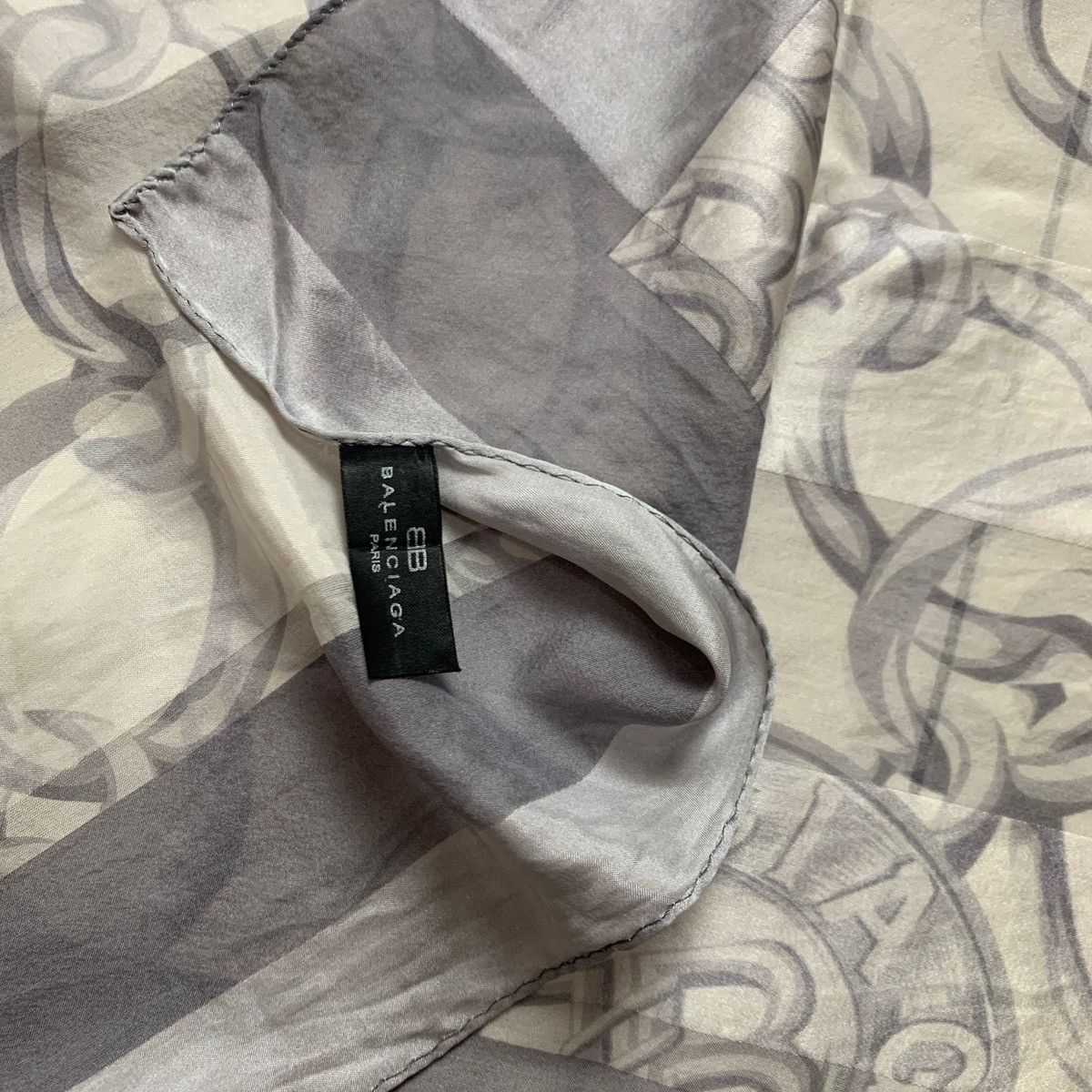 Balenciaga Balenciaga Chain Printed Silk Scraves Size ONE SIZE - 6 Thumbnail