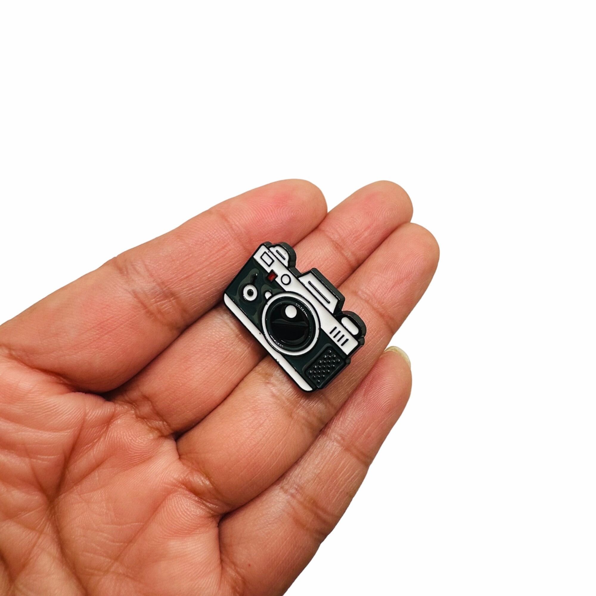 Other ⭐Vintage Retro Camera Enamel Pin Black & Silver Photography Size ONE SIZE - 3 Thumbnail