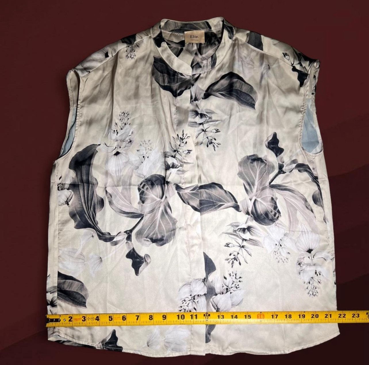 Elie Tahari Elie Tahari black and white floral button-up blouse Size M / US 6-8 / IT 42-44 - 6 Thumbnail