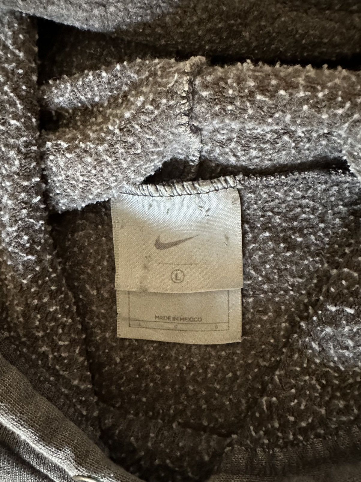 Nike 90s Nike center swoosh hoodie - Taupe / Earth Tone - Size L Size US L / EU 52-54 / 3 - 4 Thumbnail