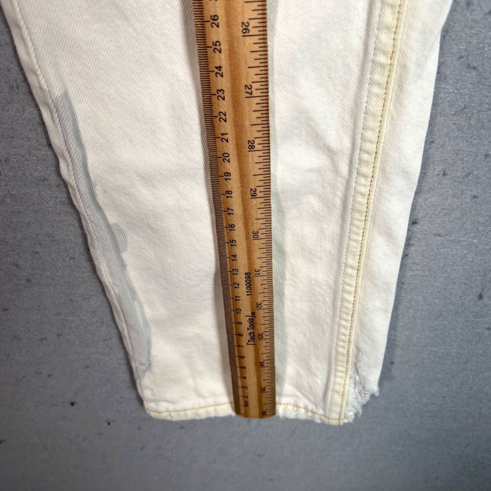 AMO VINTAGE Amo Jeans Women White Distressed Straight-Leg Moon Destroy 26 Denim Cotton Blend Mid Rise 28.5 In Inseam 30 Waist Mens Womens Girls Size 26" / US 2 / IT 38 - 7 Thumbnail