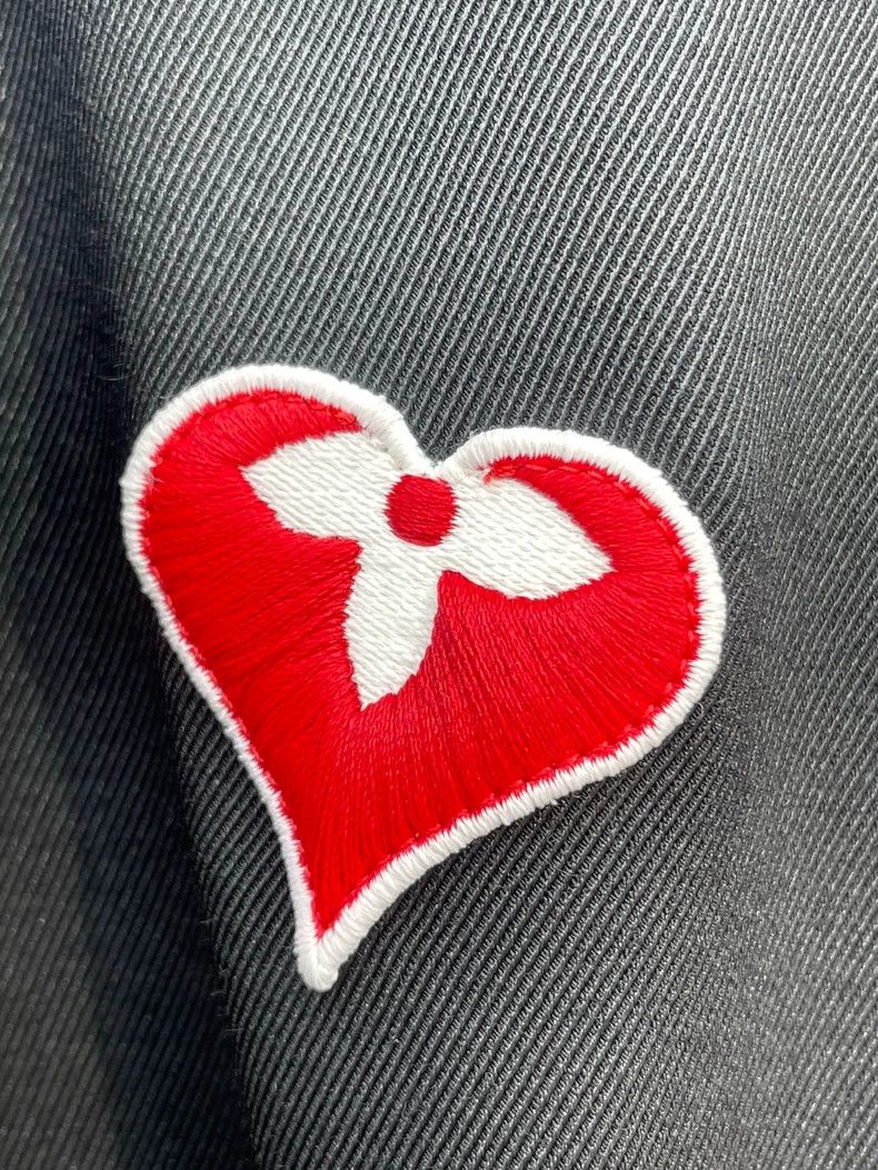 Louis Vuitton Louis Vuitton Black red and white embroidered peach-heart Size XS / US 0-2 / IT 36-38 - 3 Thumbnail