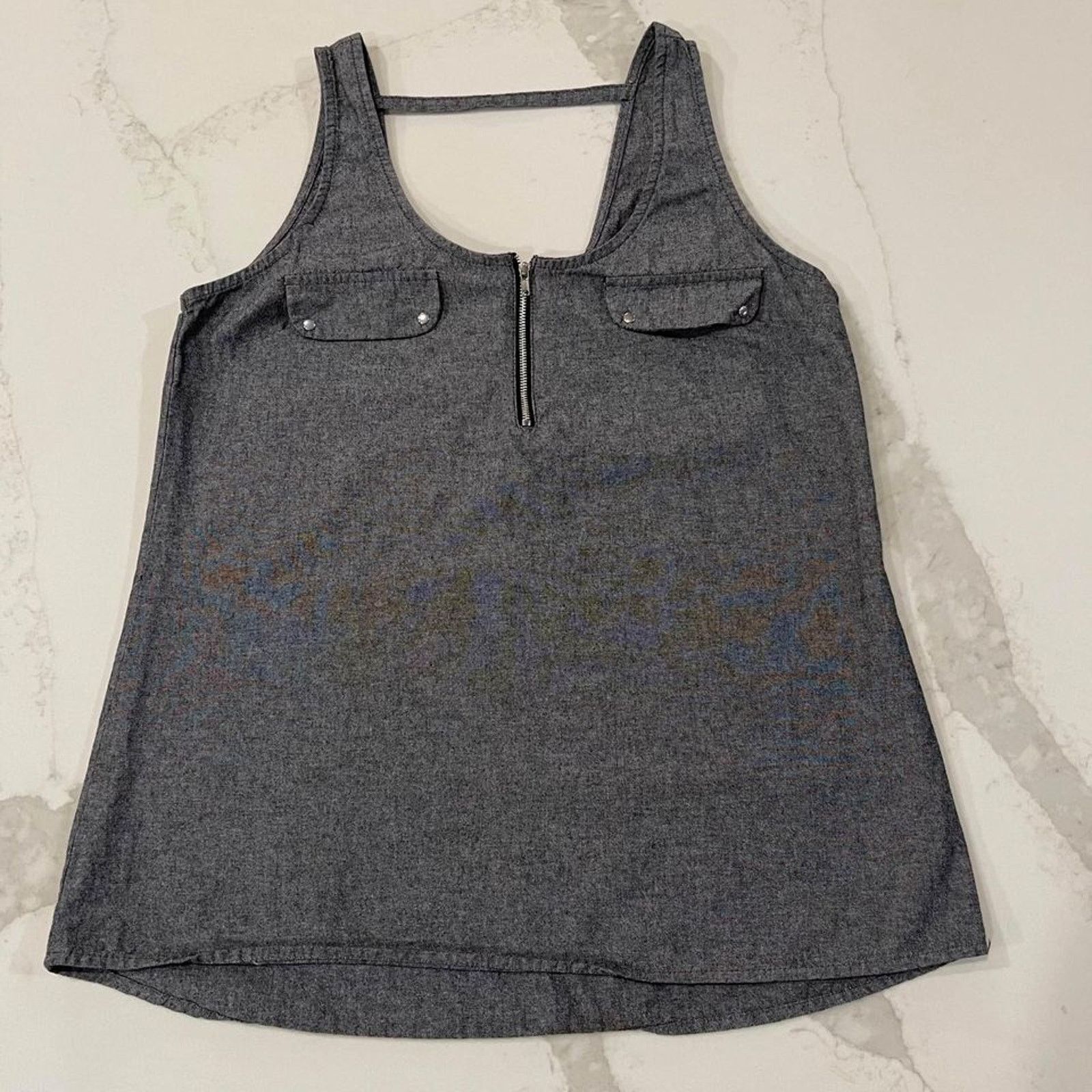 New Look New Look Gray Sleeveless Blouse Silver Accents Womens Medium Size M / US 6-8 / IT 42-44 - 1 Thumbnail
